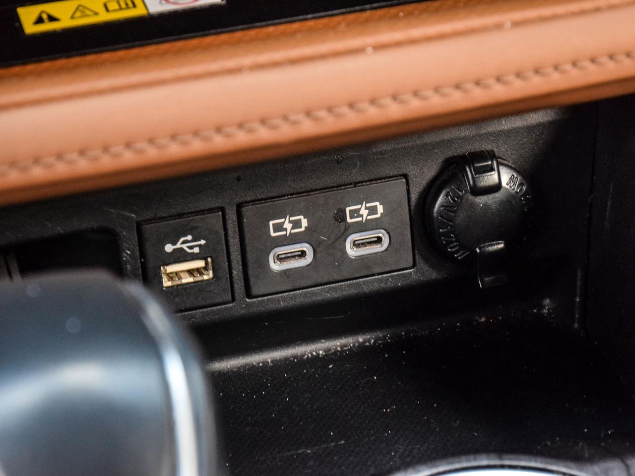 2023 Toyota Highlander LIMITED  Photo