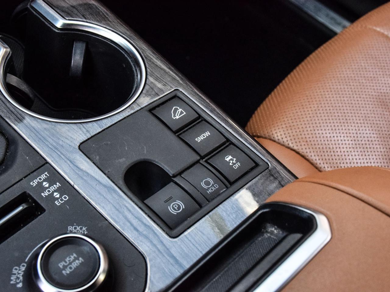 2023 Toyota Highlander LIMITED  Photo