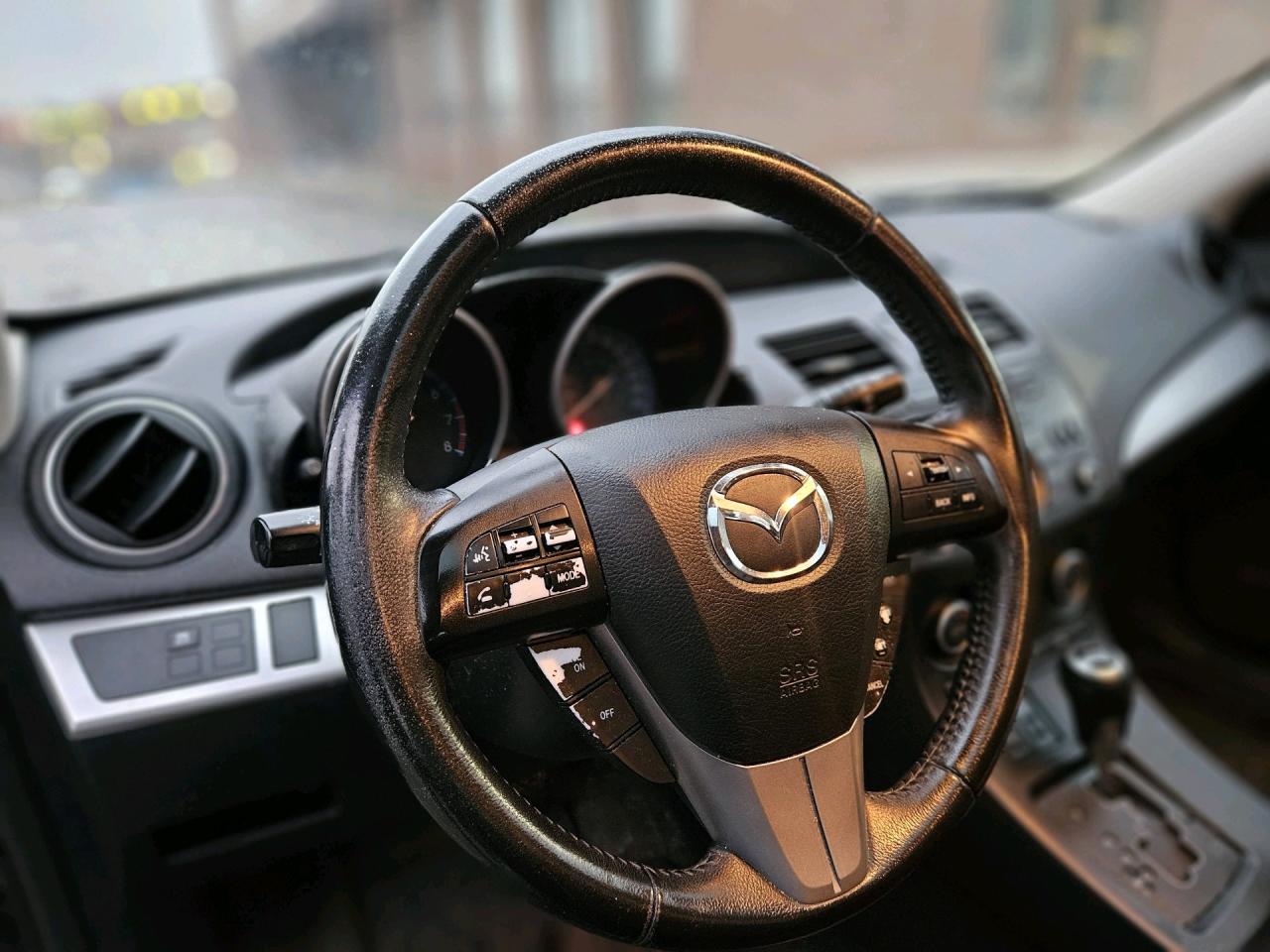 2013 Mazda MAZDA3 HB Sport GS-SKY, NO ACCIDENT, LEATHER, SUNROOF, PO Photo