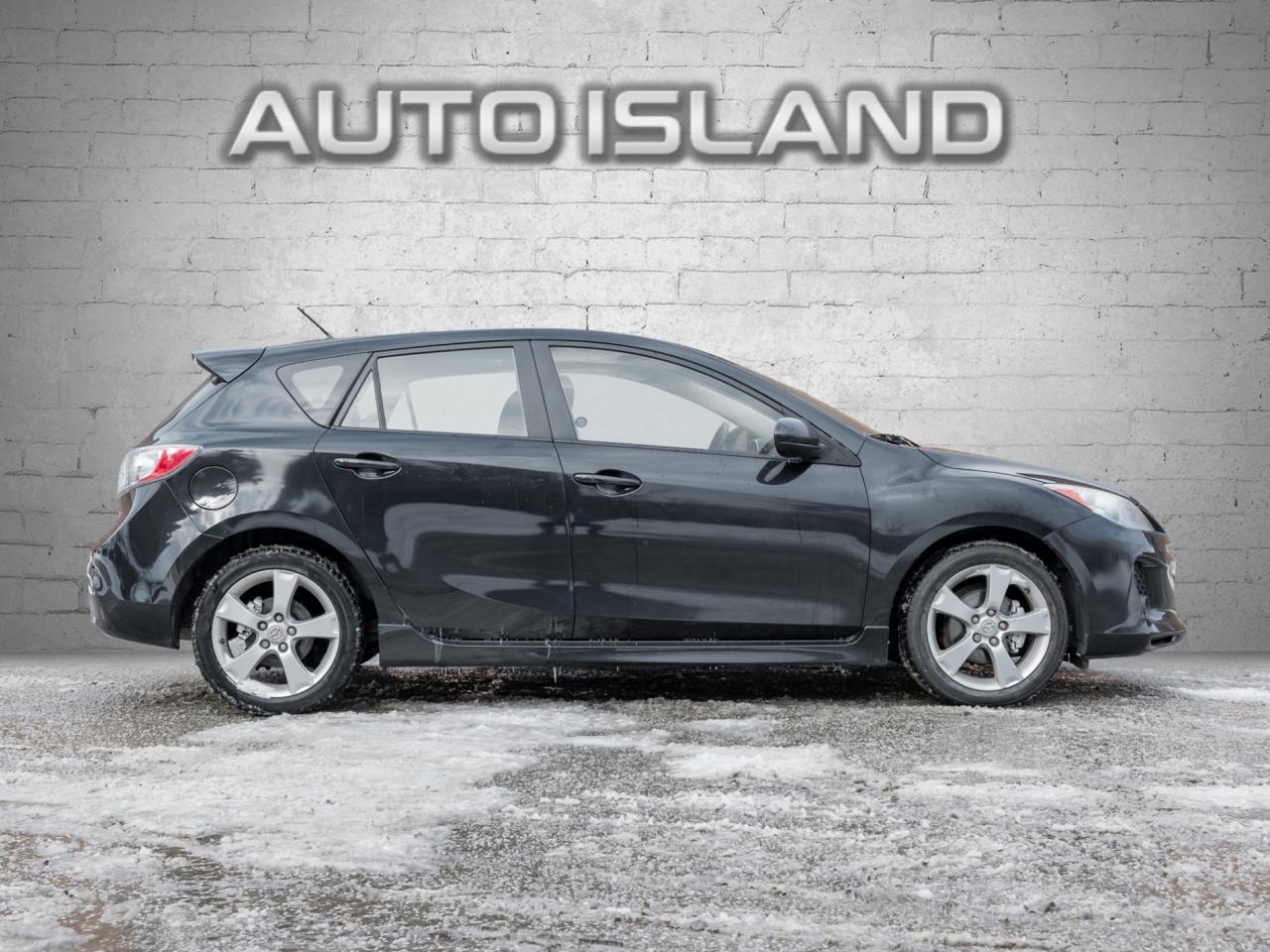 2013 Mazda MAZDA3 HB Sport GS-SKY, NO ACCIDENT, LEATHER, SUNROOF, PO Photo