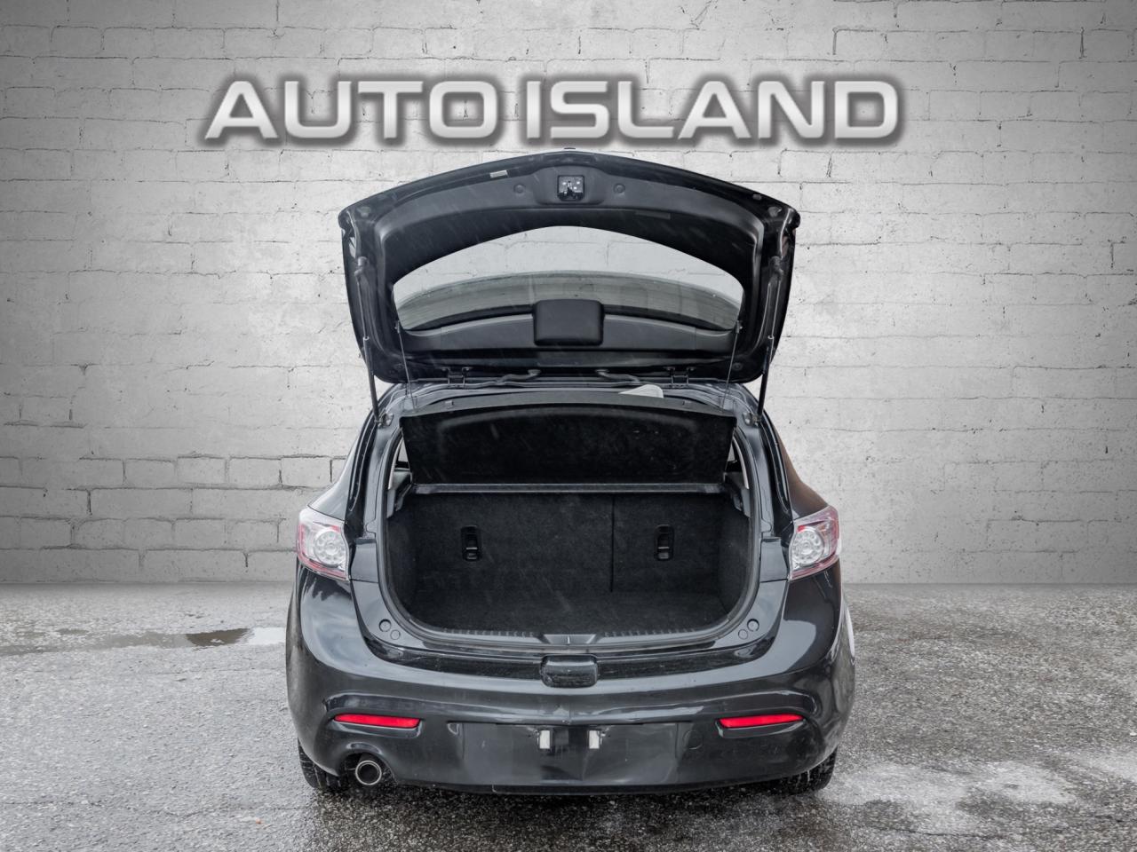 2013 Mazda MAZDA3 HB Sport GS-SKY, NO ACCIDENT, LEATHER, SUNROOF, PO Photo