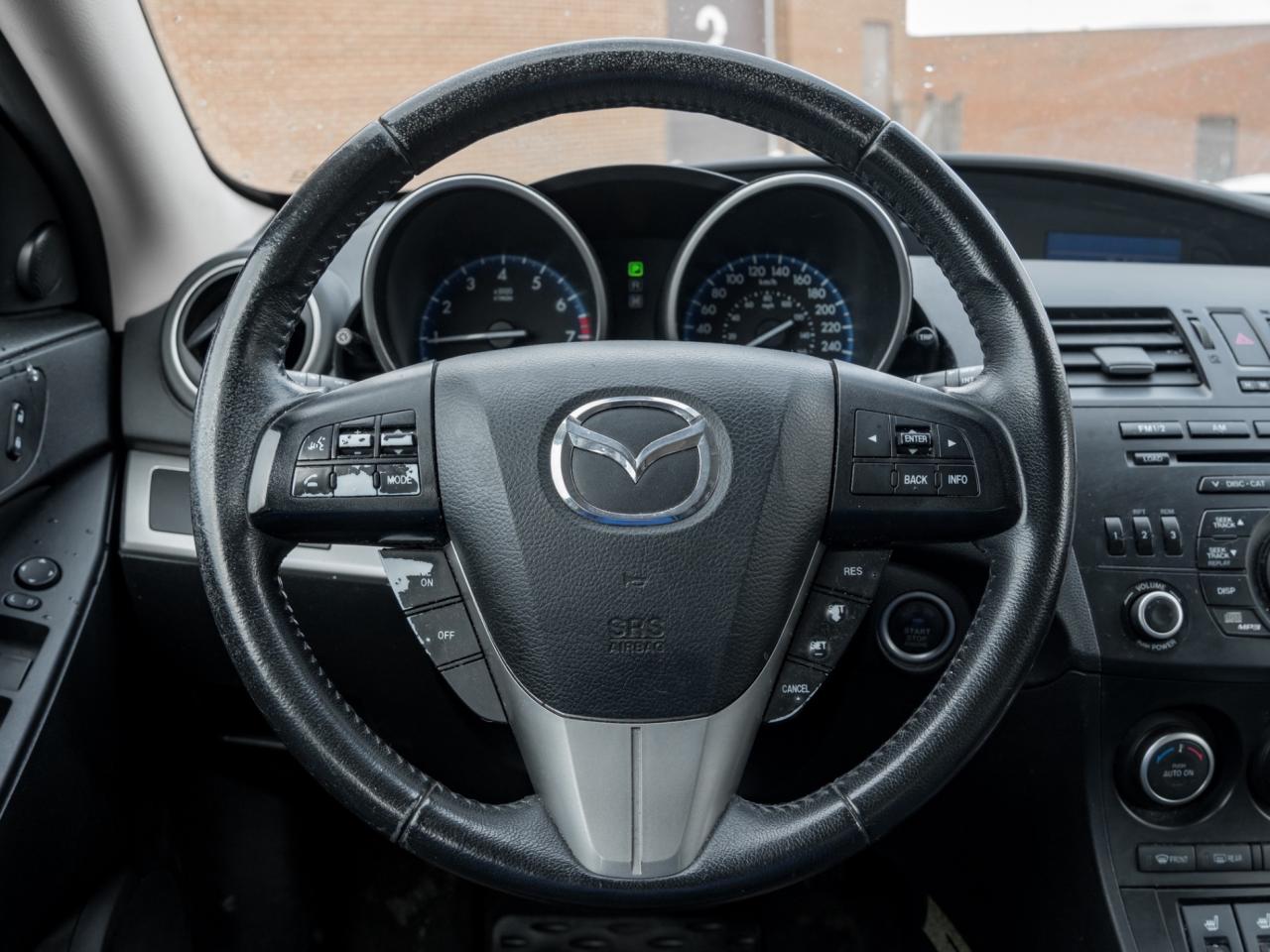 2013 Mazda MAZDA3 HB Sport GS-SKY, NO ACCIDENT, LEATHER, SUNROOF, PO Photo