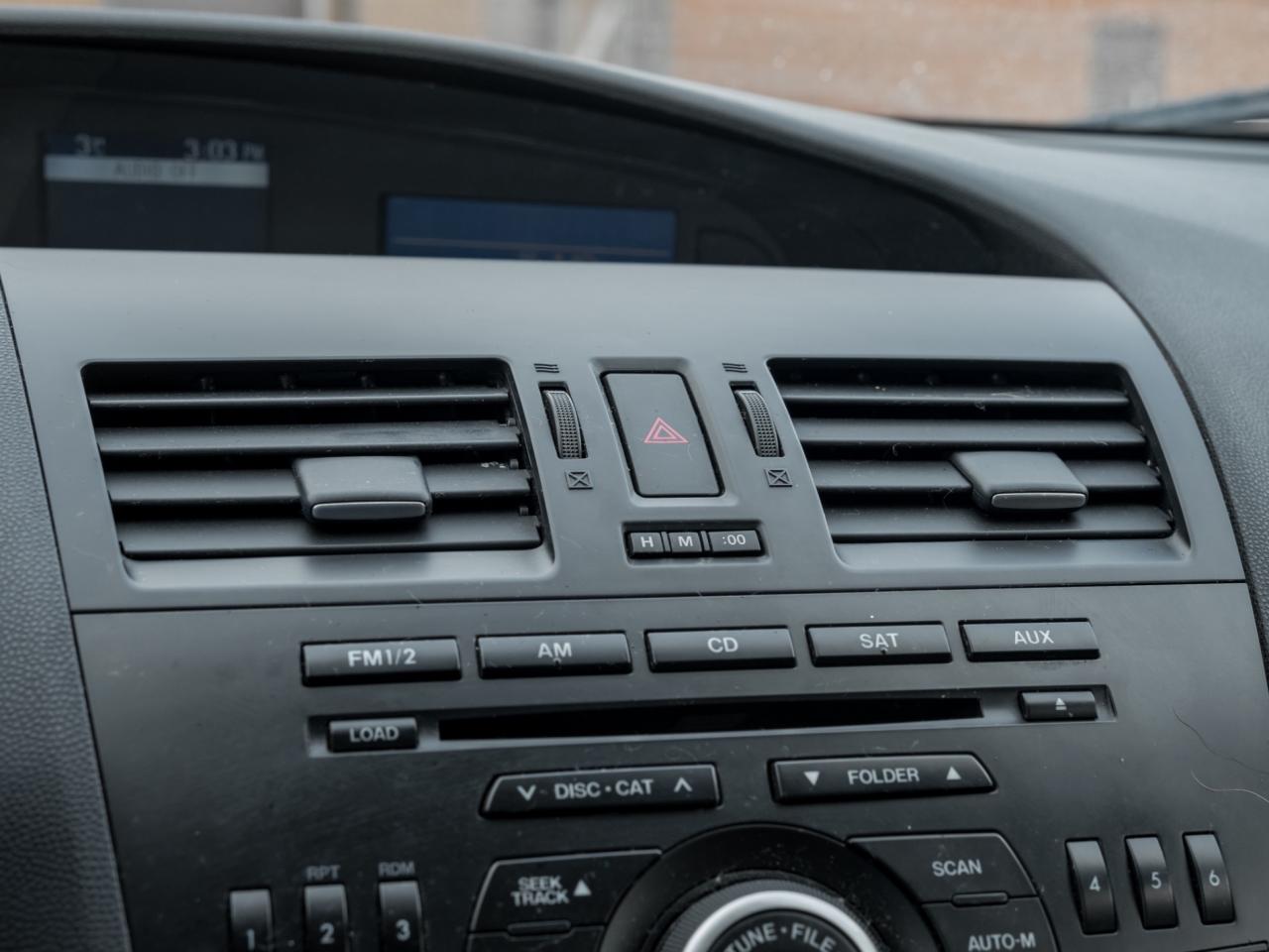 2013 Mazda MAZDA3 HB Sport GS-SKY, NO ACCIDENT, LEATHER, SUNROOF, PO Photo