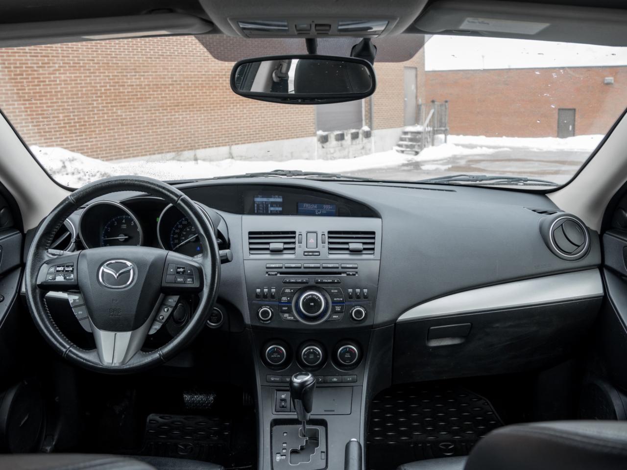 2013 Mazda MAZDA3 HB Sport GS-SKY, NO ACCIDENT, LEATHER, SUNROOF, PO Photo