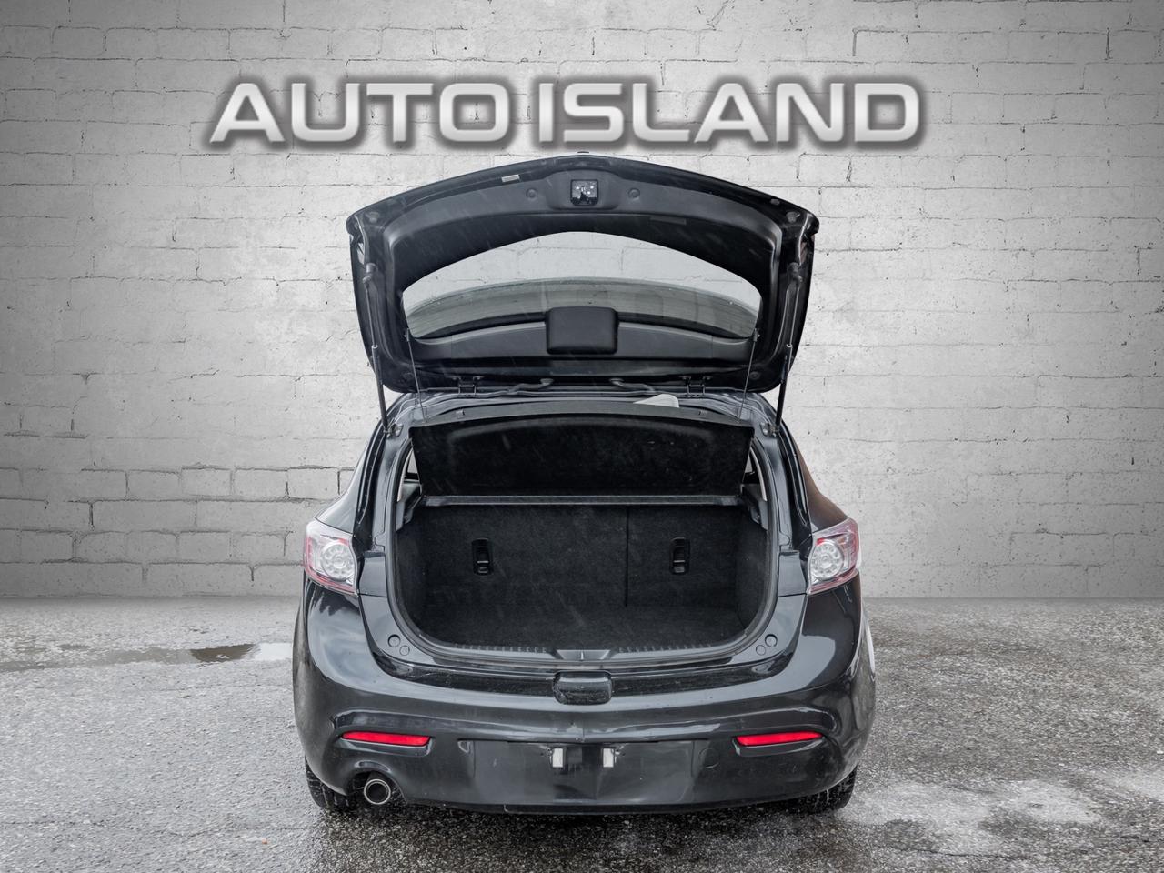 2013 Mazda MAZDA3 HB Sport GS-SKY, NO ACCIDENT, LEATHER, SUNROOF, PO Photo