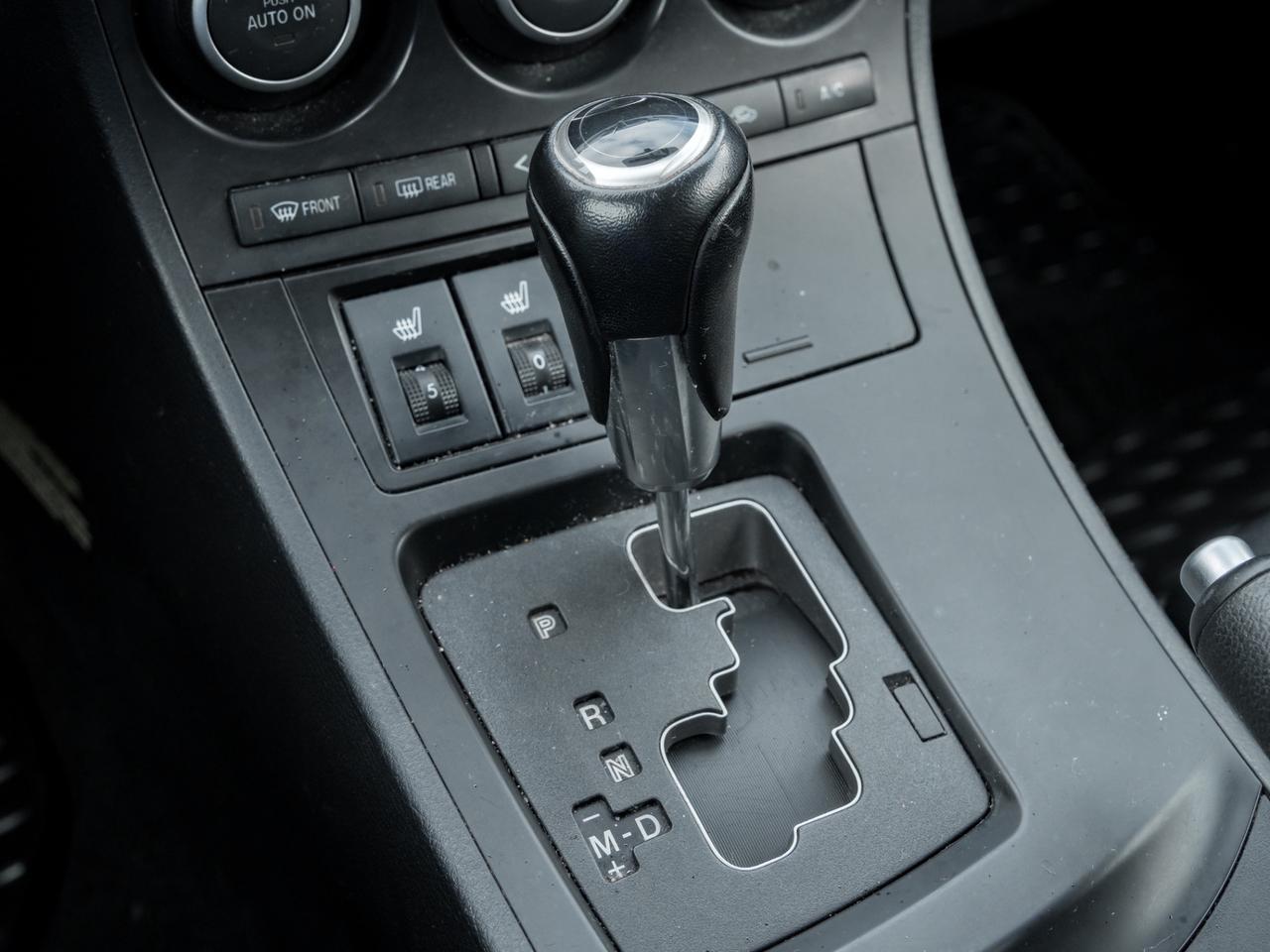 2013 Mazda MAZDA3 HB Sport GS-SKY, NO ACCIDENT, LEATHER, SUNROOF, PO Photo