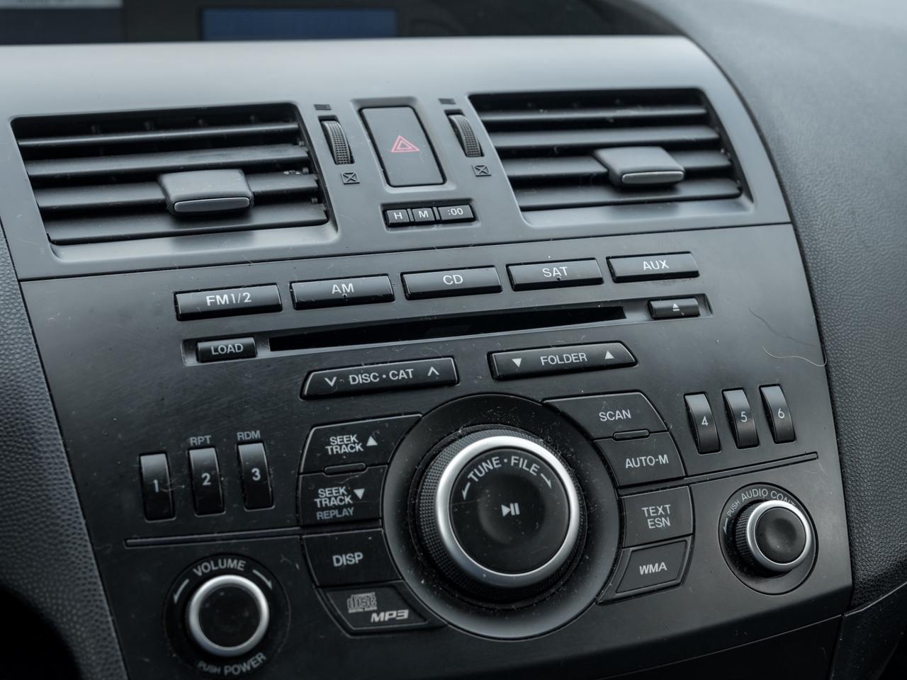 2013 Mazda MAZDA3 HB Sport GS-SKY, NO ACCIDENT, LEATHER, SUNROOF, PO Photo