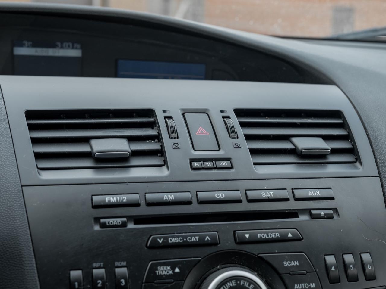 2013 Mazda MAZDA3 HB Sport GS-SKY, NO ACCIDENT, LEATHER, SUNROOF, PO Photo