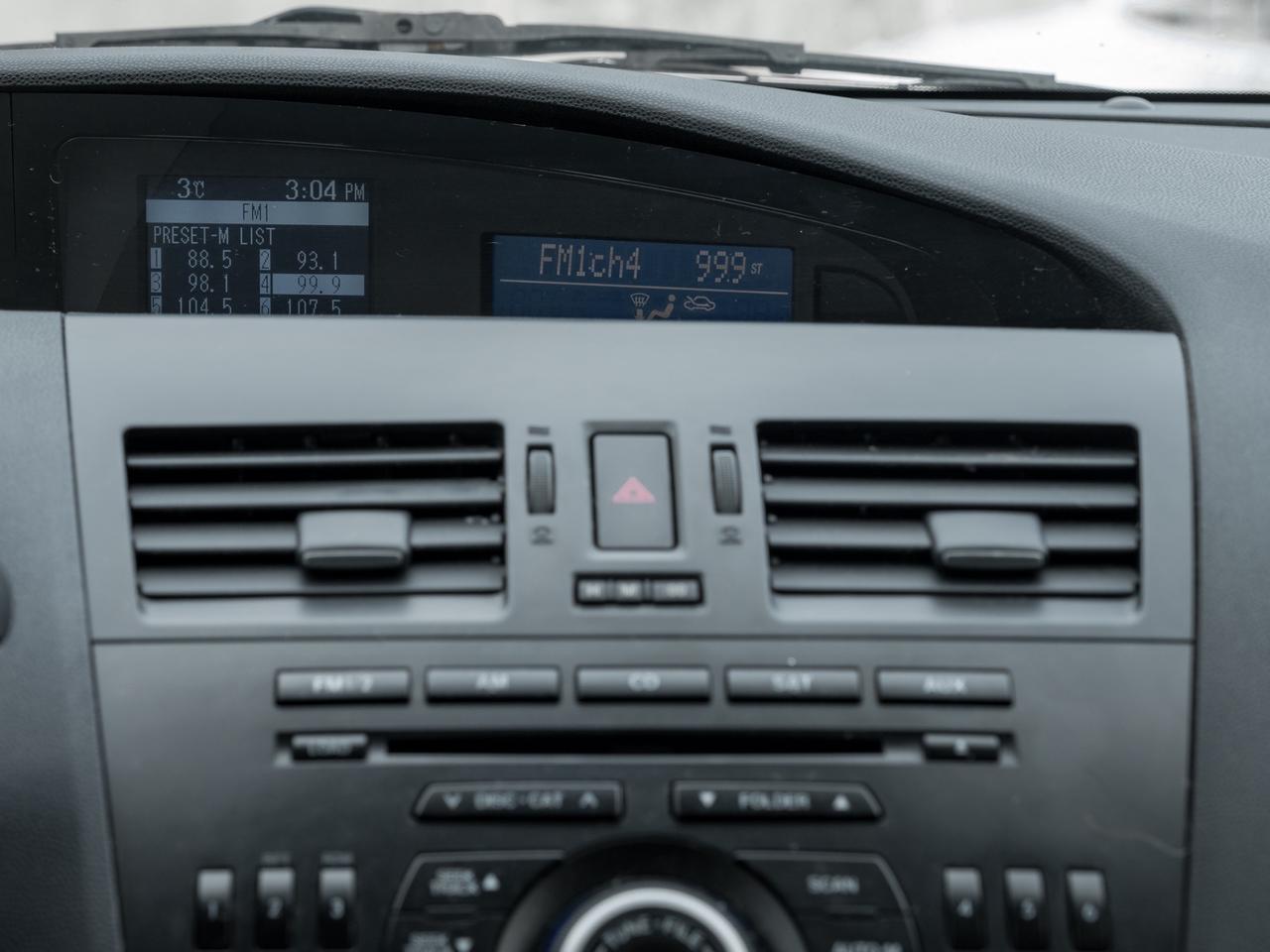 2013 Mazda MAZDA3 HB Sport GS-SKY, NO ACCIDENT, LEATHER, SUNROOF, PO Photo