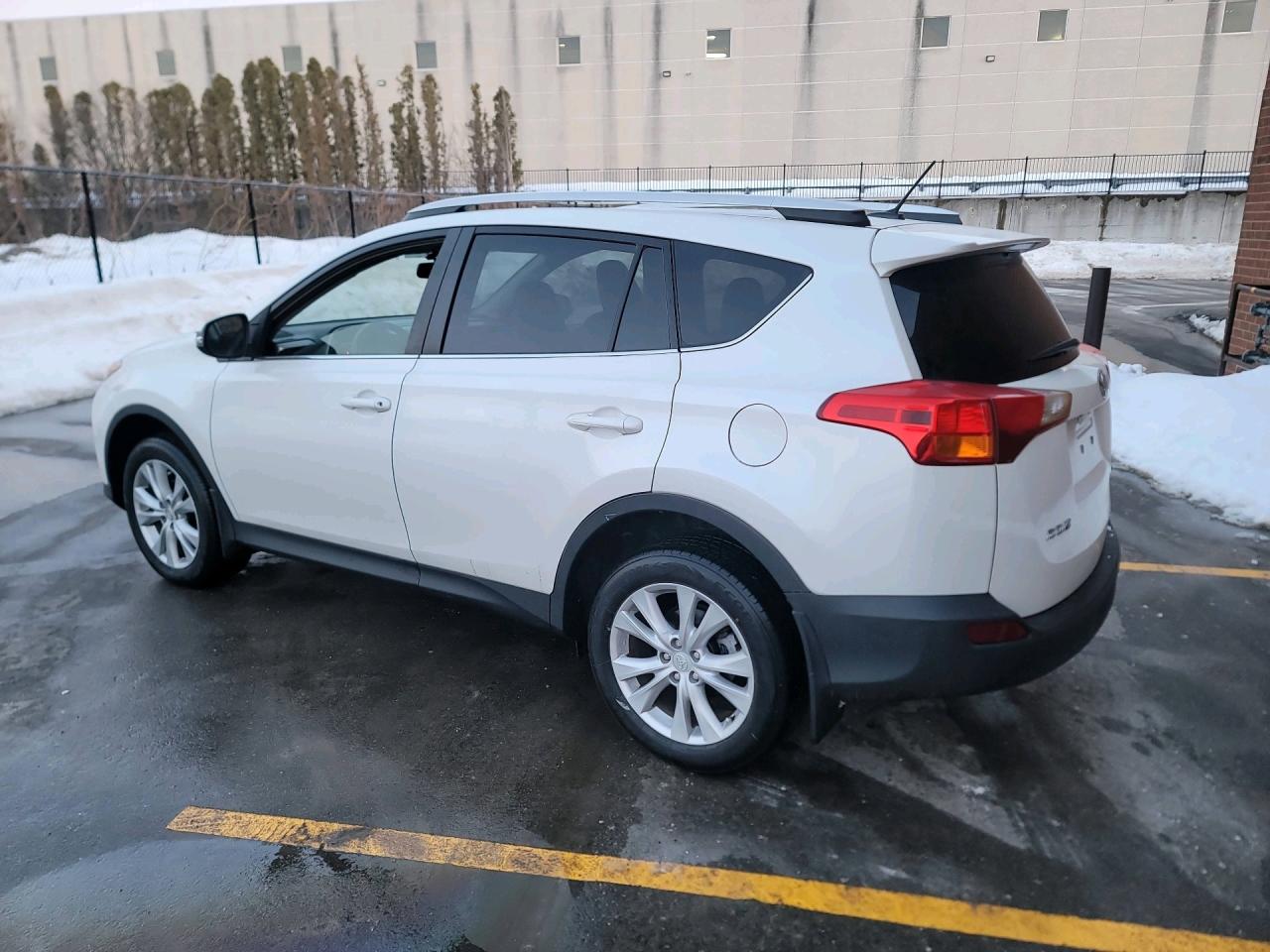 2013 Toyota RAV4 AWD Limited - Navi-Sunroof-Leather-Rearview Camera Photo3