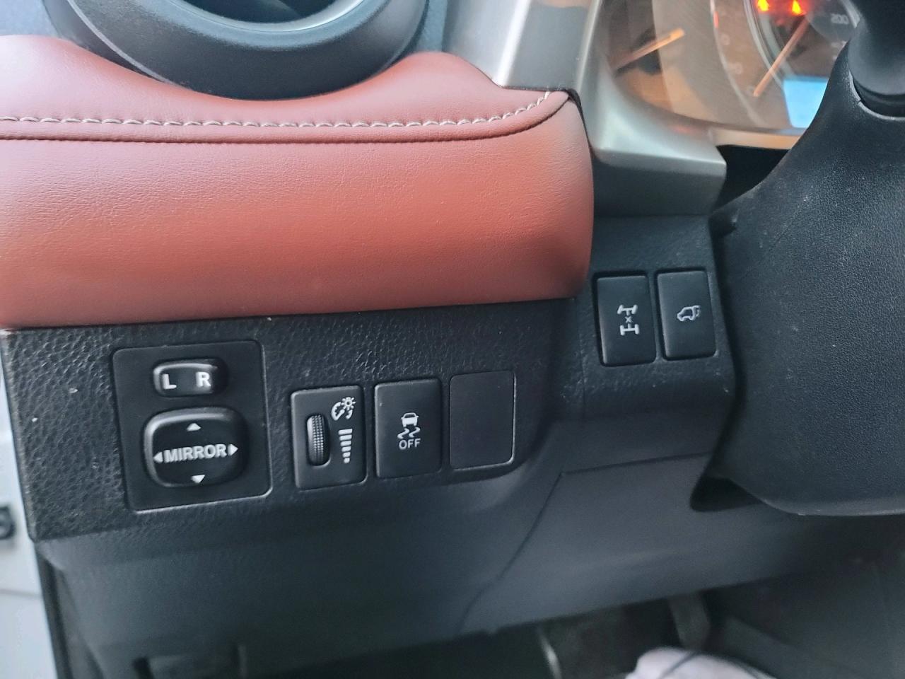 2013 Toyota RAV4 AWD Limited - Navi-Sunroof-Leather-Rearview Camera Photo