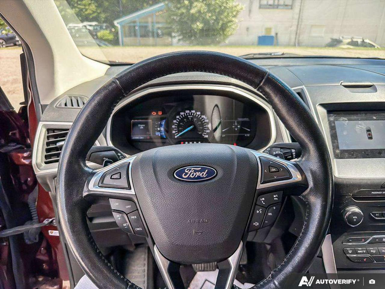 2016 Ford Edge SELCERTIFIED AS-TRADED, ONE-OWNER, NAV, BACKUP CAM, HEATED SEATS Photo