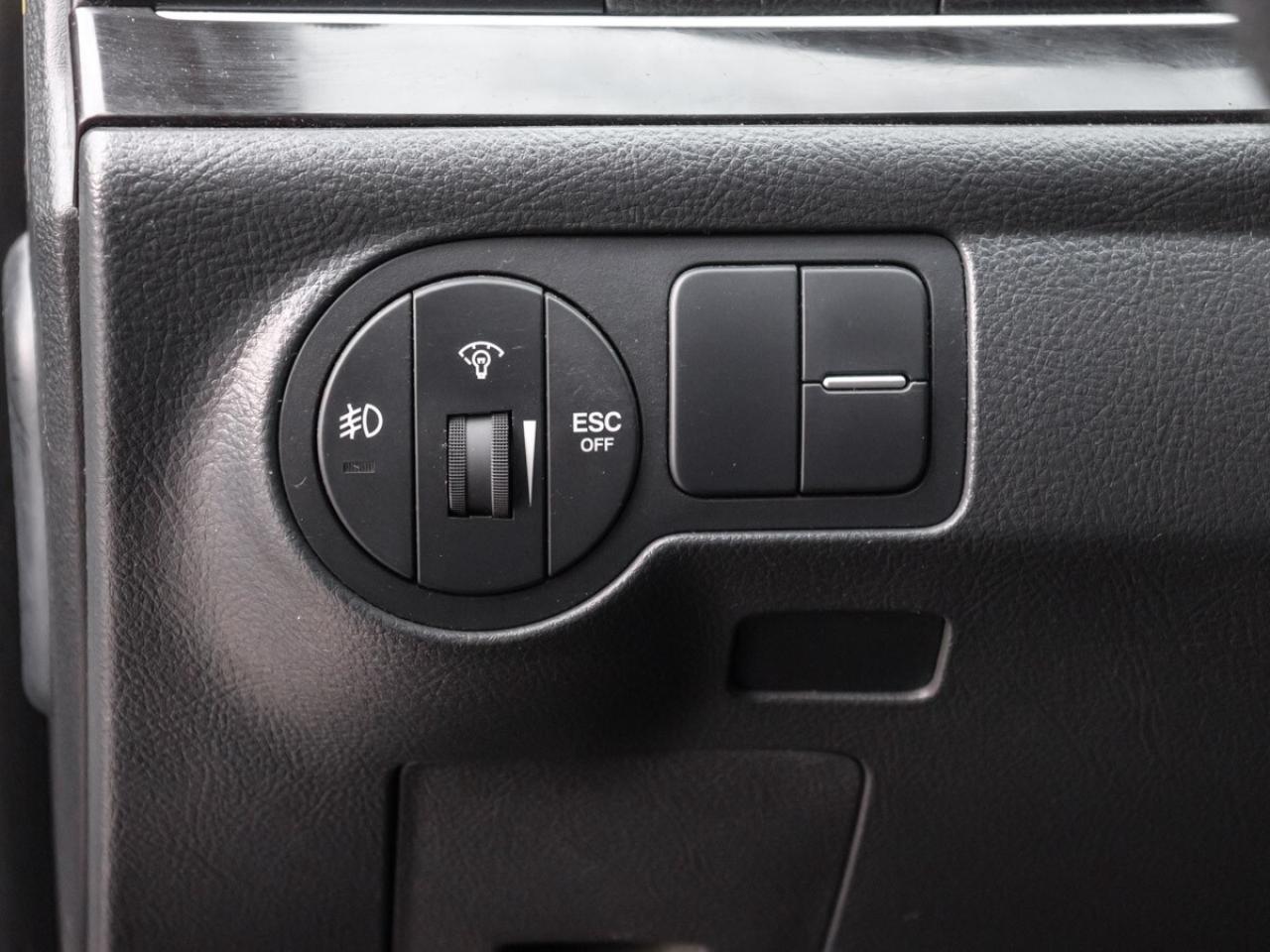 2012 Hyundai Veracruz GL 7 pass, Sunroof Photo