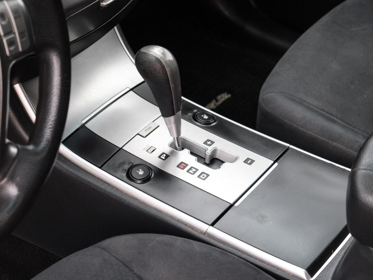 2012 Hyundai Veracruz GL 7 pass, Sunroof Photo