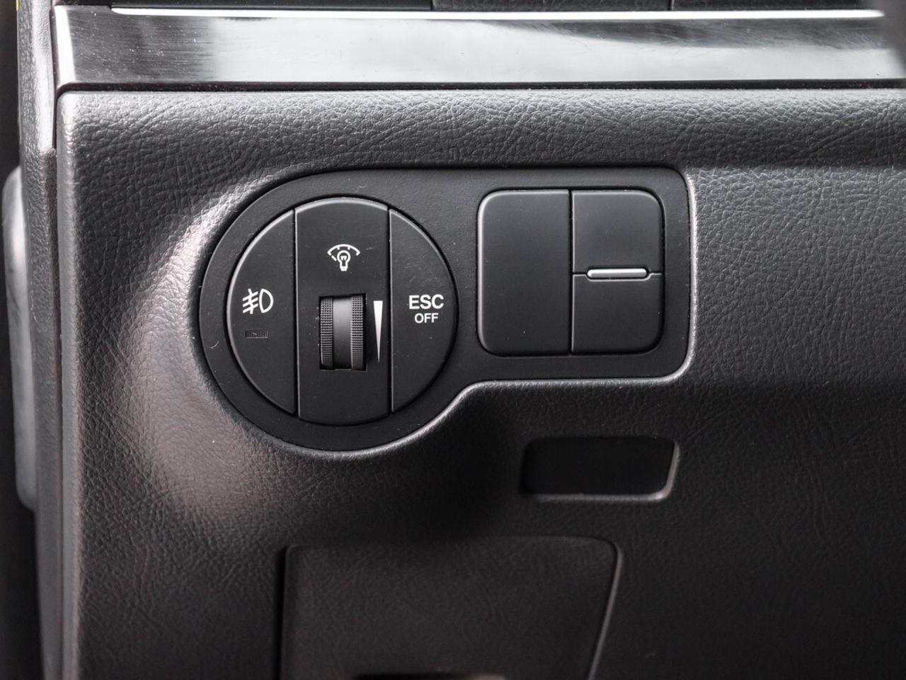 2012 Hyundai Veracruz GL 7 pass, Sunroof Photo