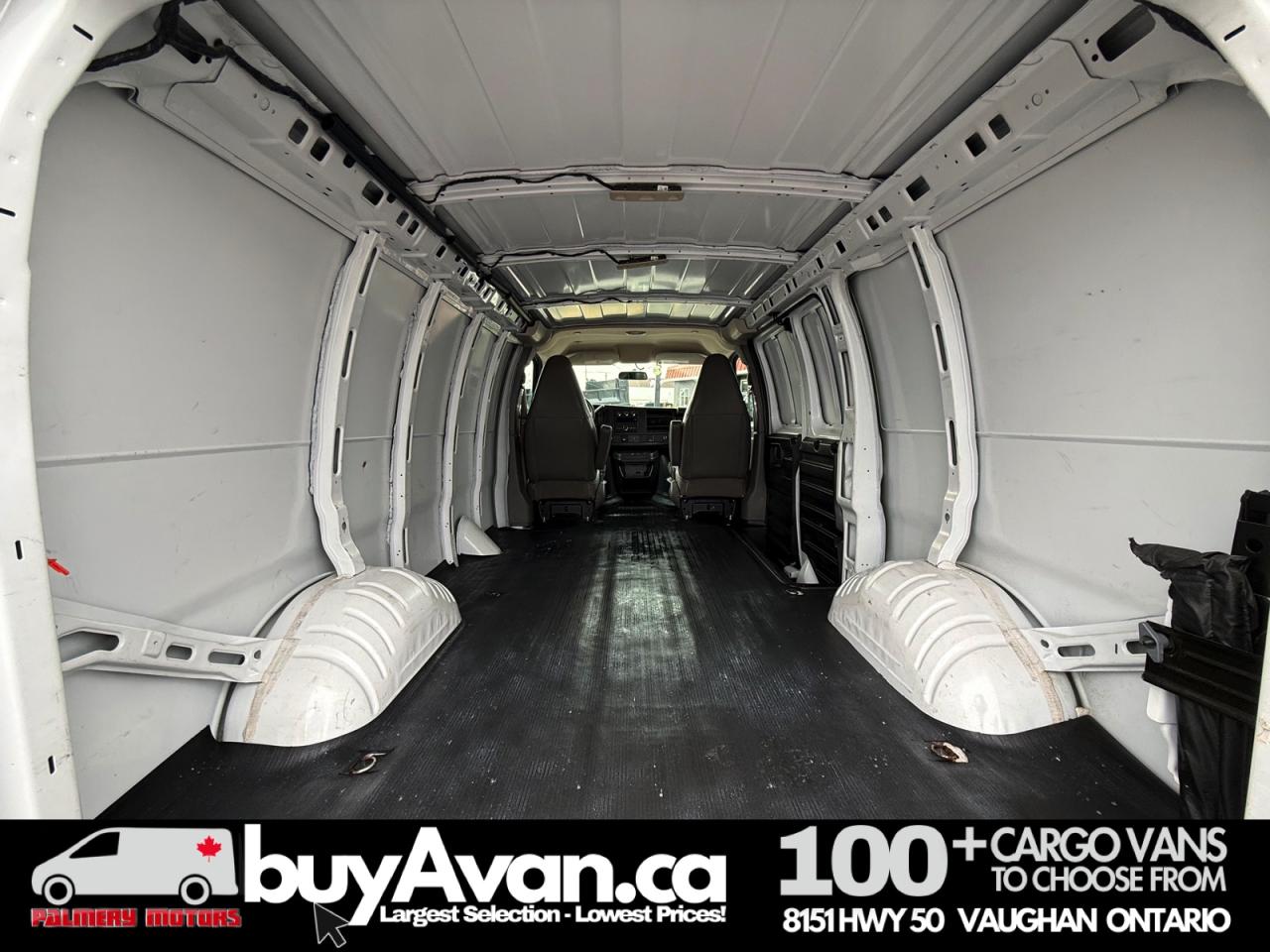 2022 GMC Savana Cargo Van Low Kms Cargo Van Photo