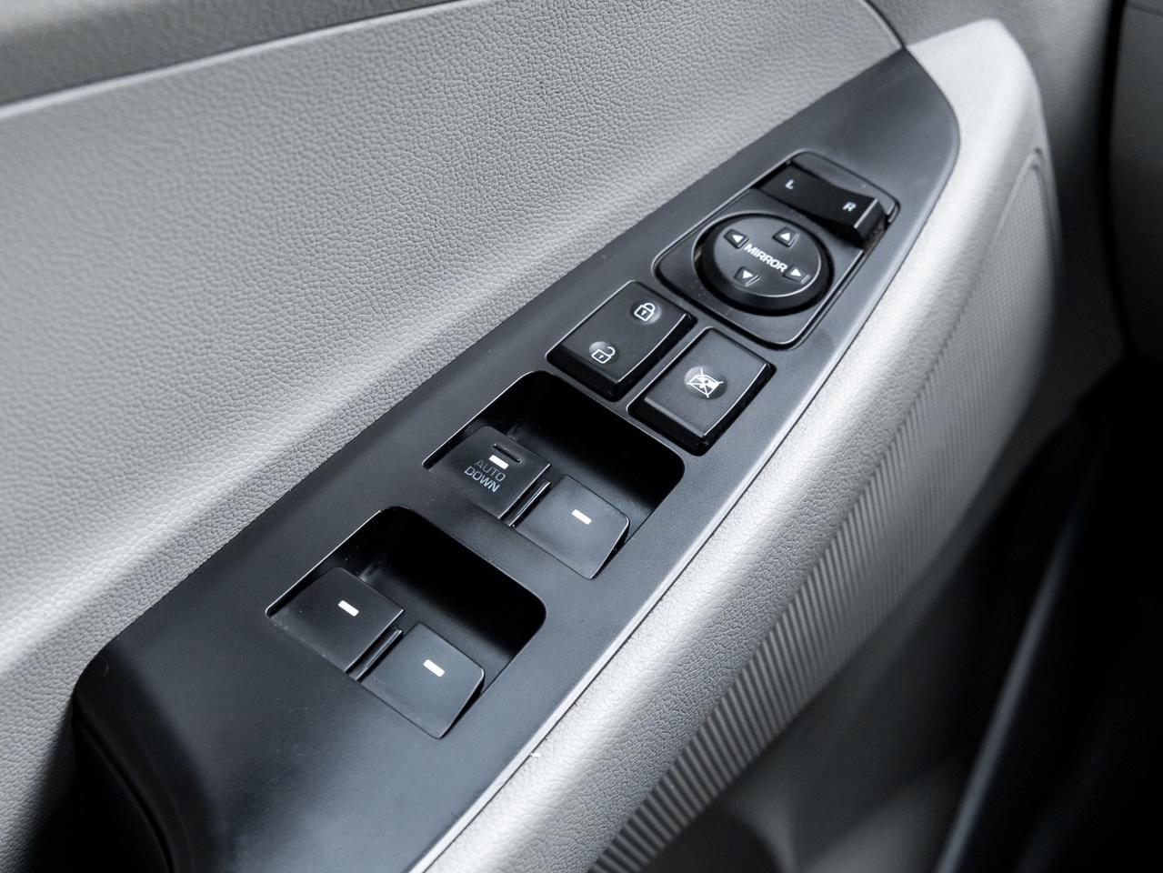 2017 Hyundai Tucson 2.0 AWD -Heated Seats-Rear Cam-Bluetooth-Cruise-Ke Photo