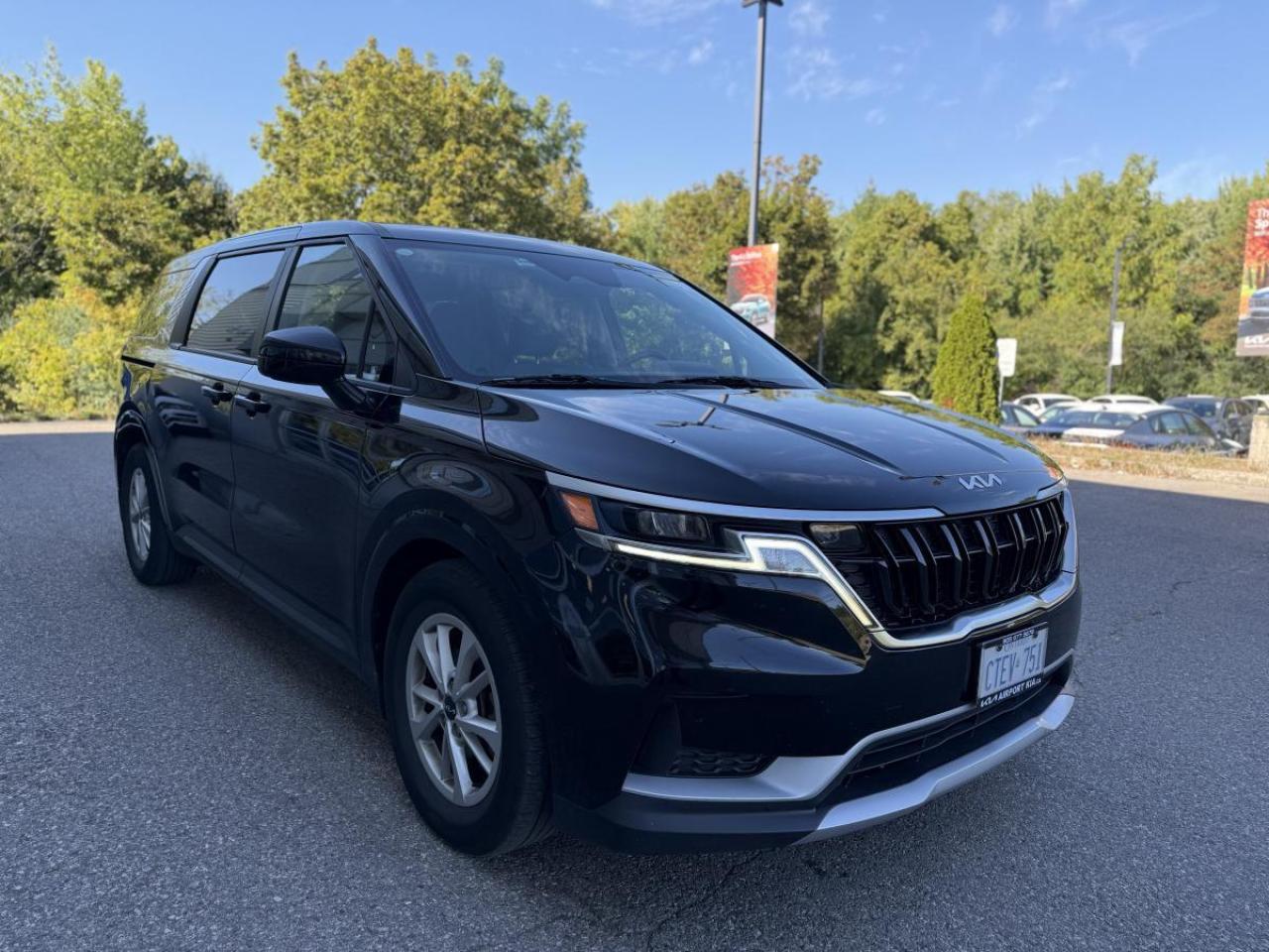 2023 Kia Carnival LX FWD Photo