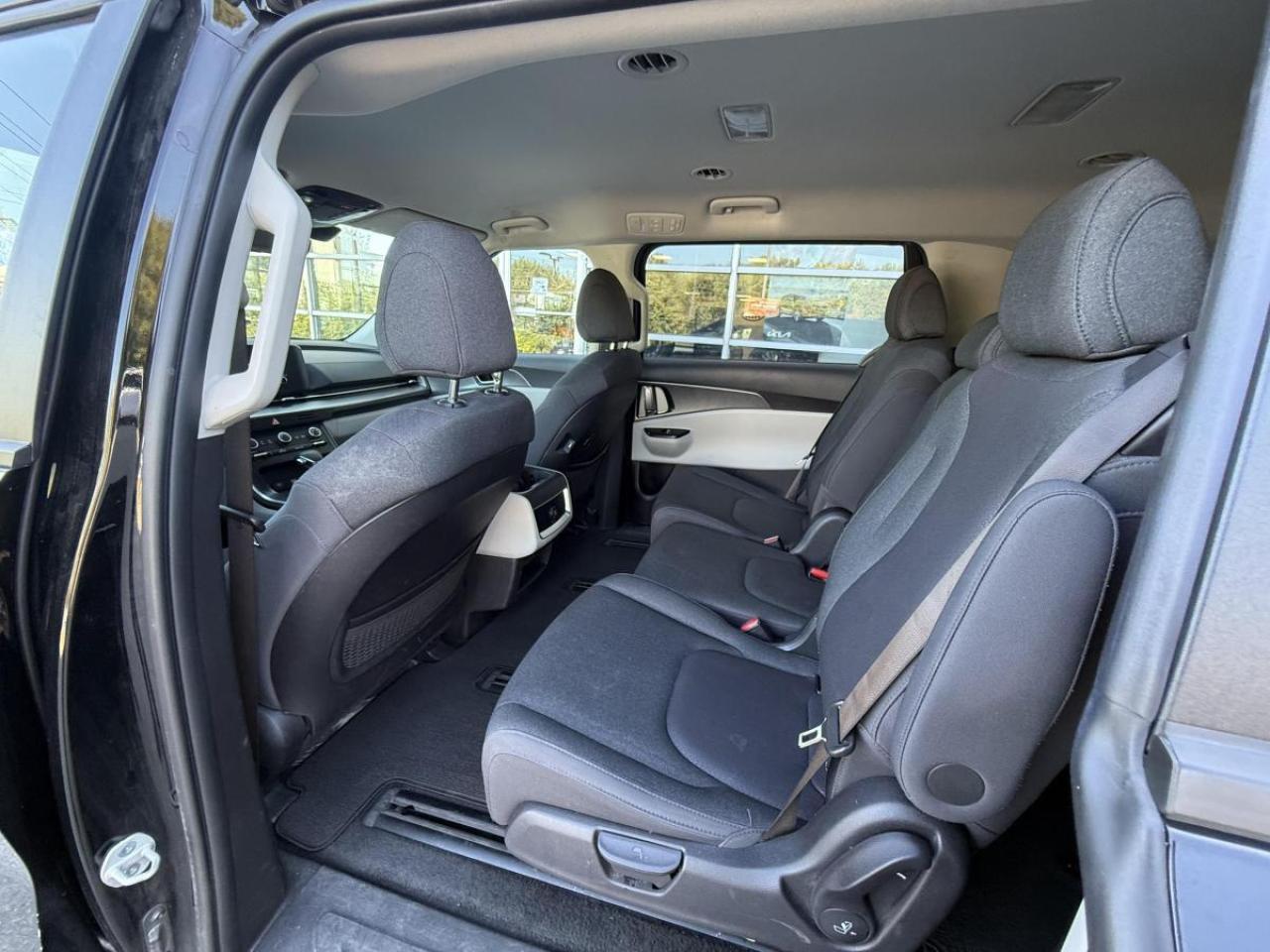 2023 Kia Carnival LX FWD Photo