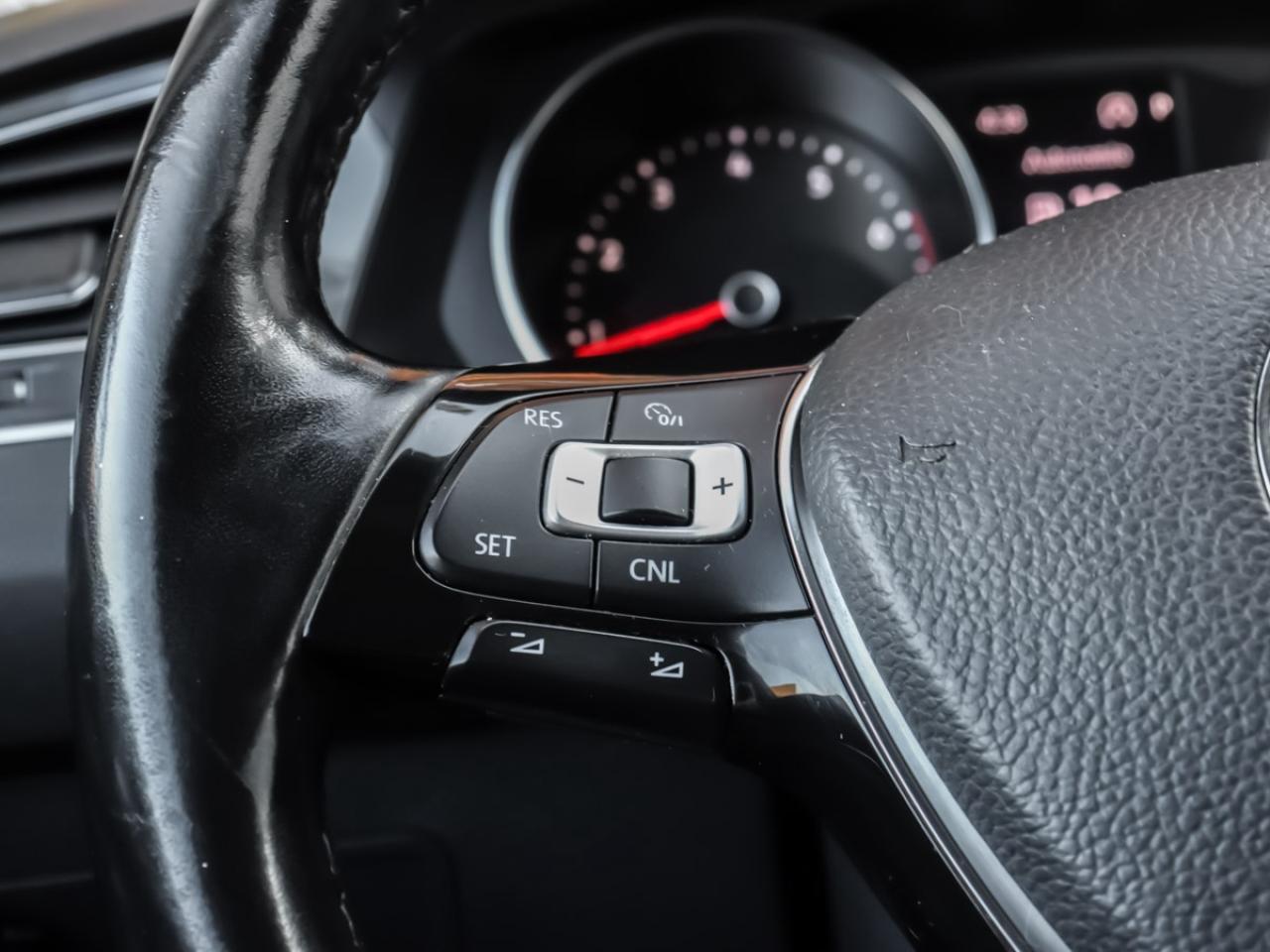 2018 Volkswagen Tiguan AWD - Dealer Serviced-Heated Seats-Rearview Camera Photo