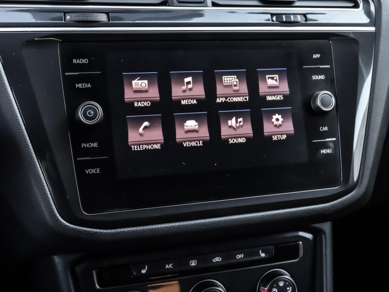 2018 Volkswagen Tiguan AWD - Dealer Serviced-Heated Seats-Rearview Camera Photo