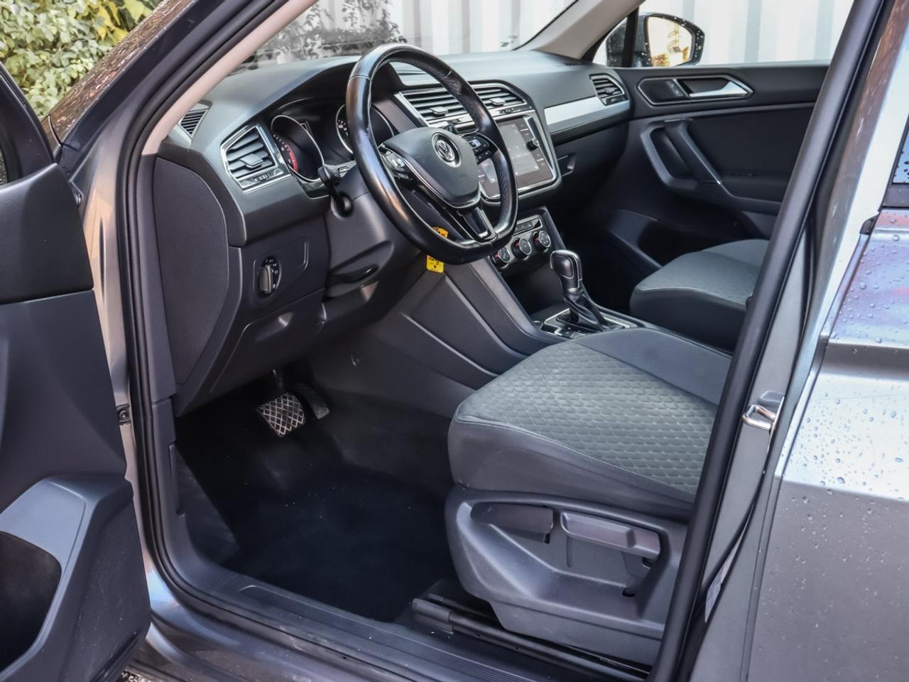 2018 Volkswagen Tiguan AWD - Dealer Serviced-Heated Seats-Rearview Camera Photo