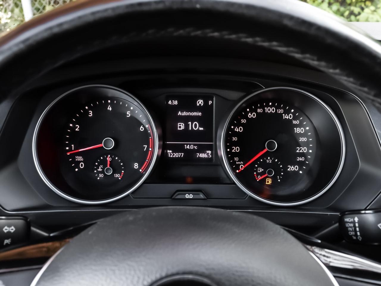 2018 Volkswagen Tiguan AWD - Dealer Serviced-Heated Seats-Rearview Camera Photo