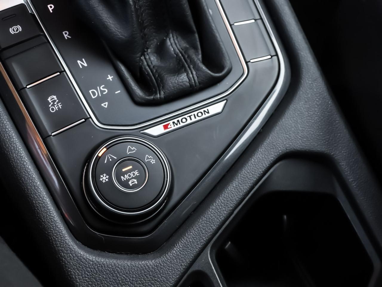 2018 Volkswagen Tiguan AWD - Dealer Serviced-Heated Seats-Rearview Camera Photo