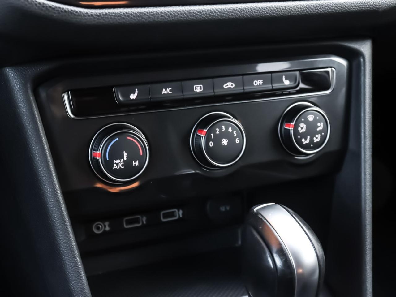 2018 Volkswagen Tiguan AWD - Dealer Serviced-Heated Seats-Rearview Camera Photo