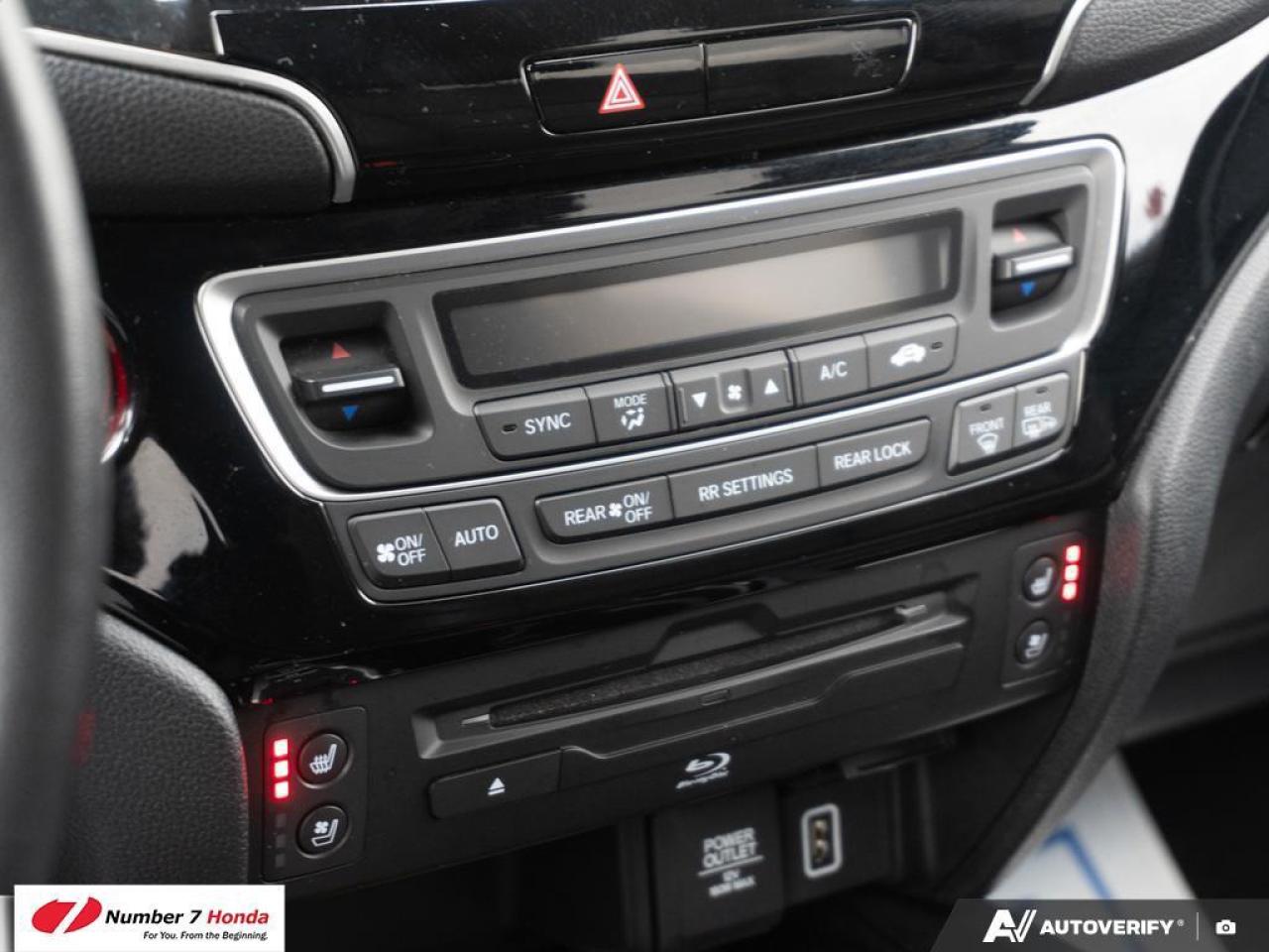 2021 Honda Pilot Touring 7p *EXTENDED FACTORY WARRANTY Photo