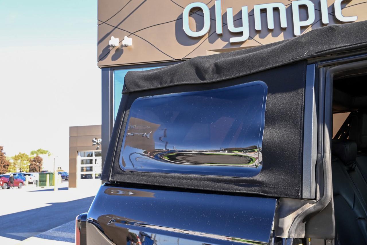 2022 Ford Bronco Badlands RARE 6 SPEED MANUAL Photo