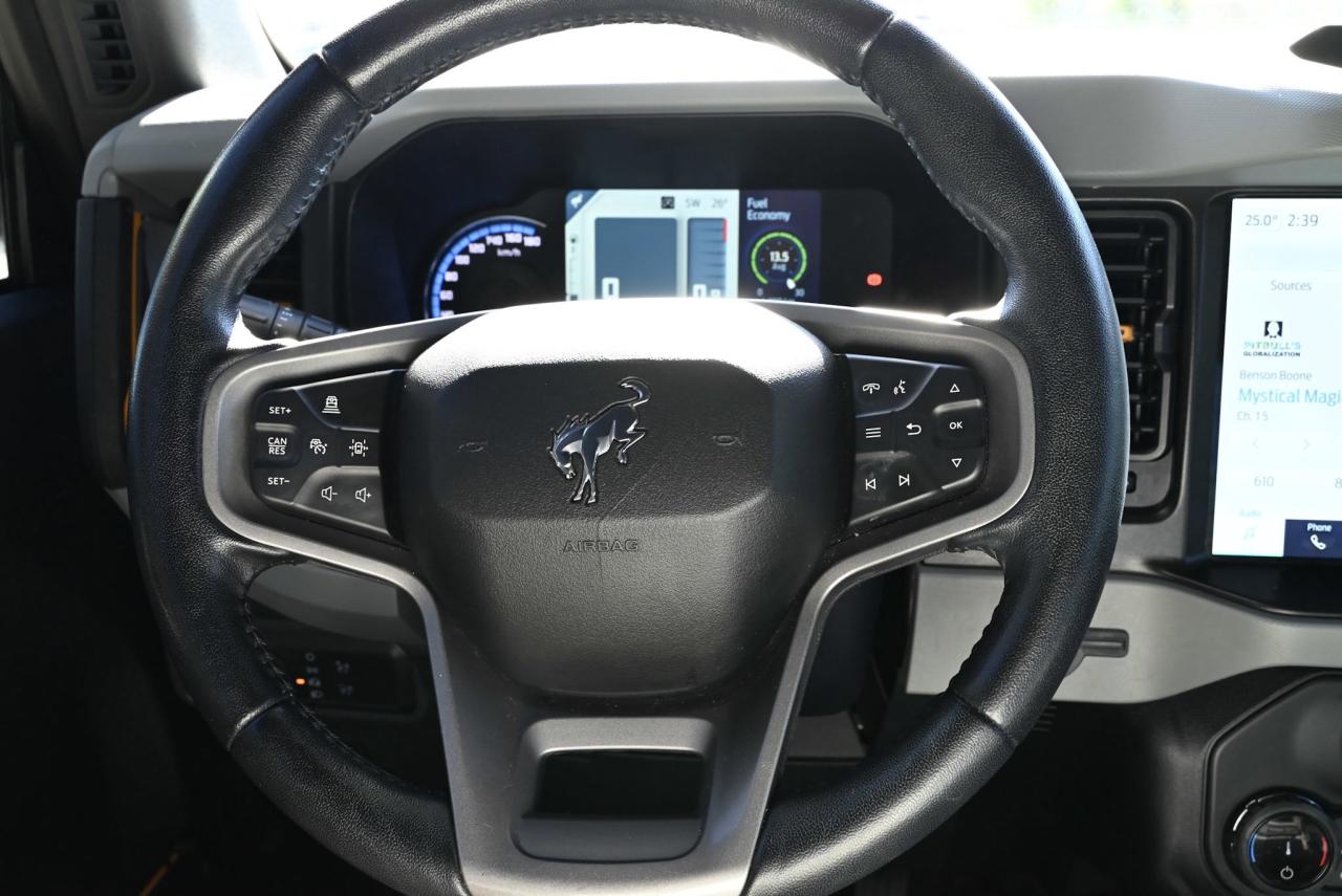 2022 Ford Bronco Badlands RARE 6 SPEED MANUAL Photo