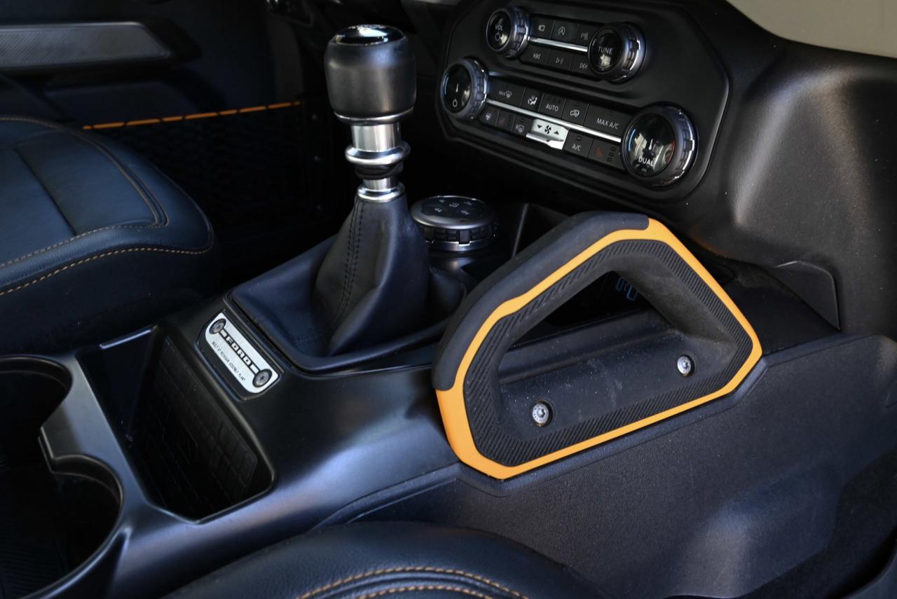 2022 Ford Bronco Badlands RARE 6 SPEED MANUAL Photo