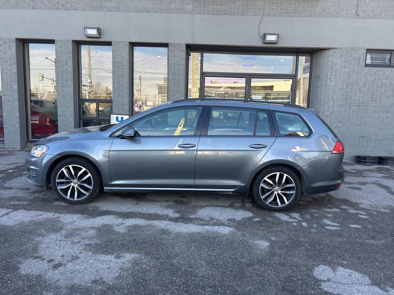 2017 Volkswagen Golf SportWagen 4dr DSG 1.8 TSI Comfortline 4MOTION   Pano Sunroof Photo