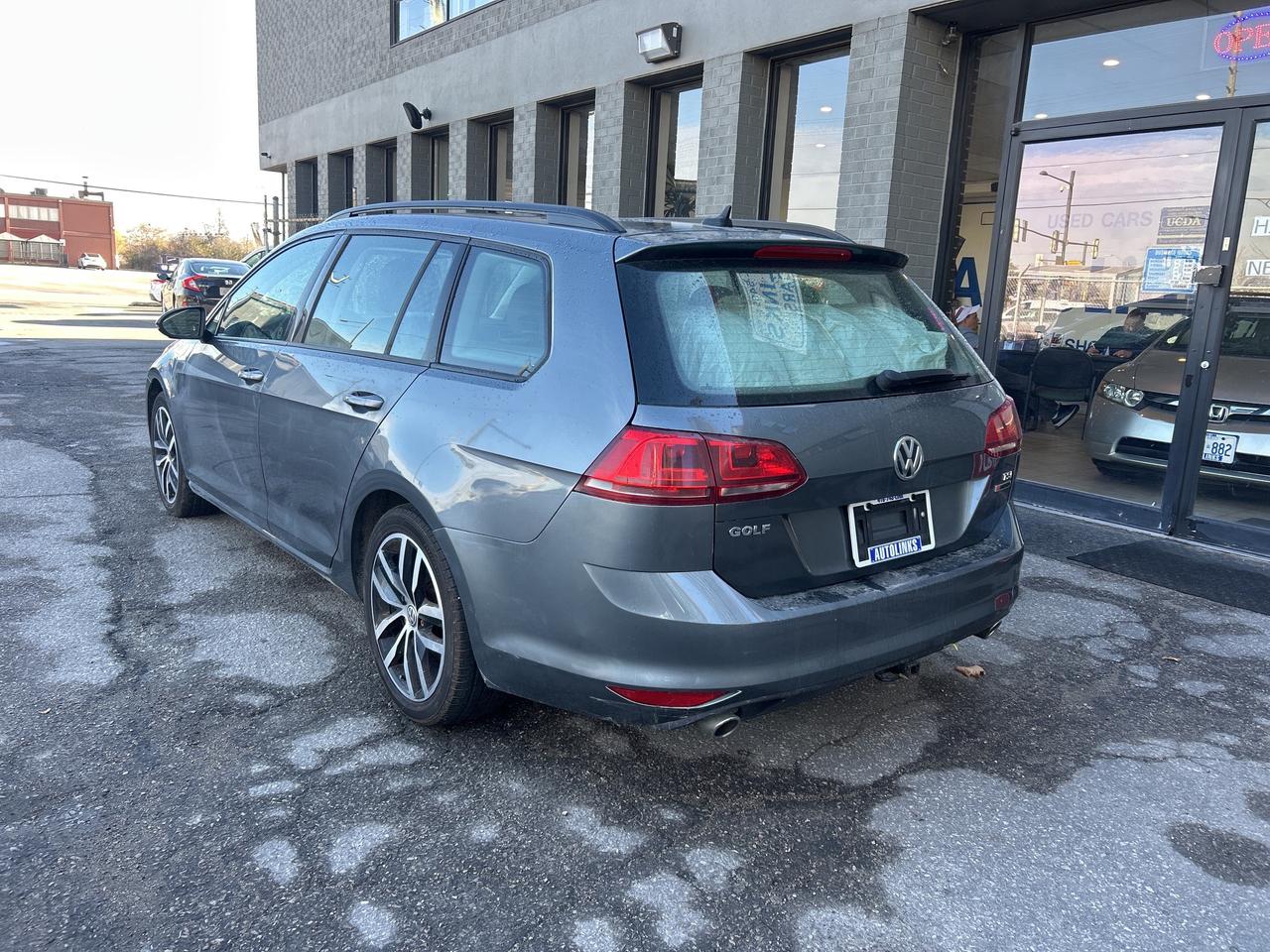 2017 Volkswagen Golf SportWagen 4dr DSG 1.8 TSI Comfortline 4MOTION   Pano Sunroof Photo2