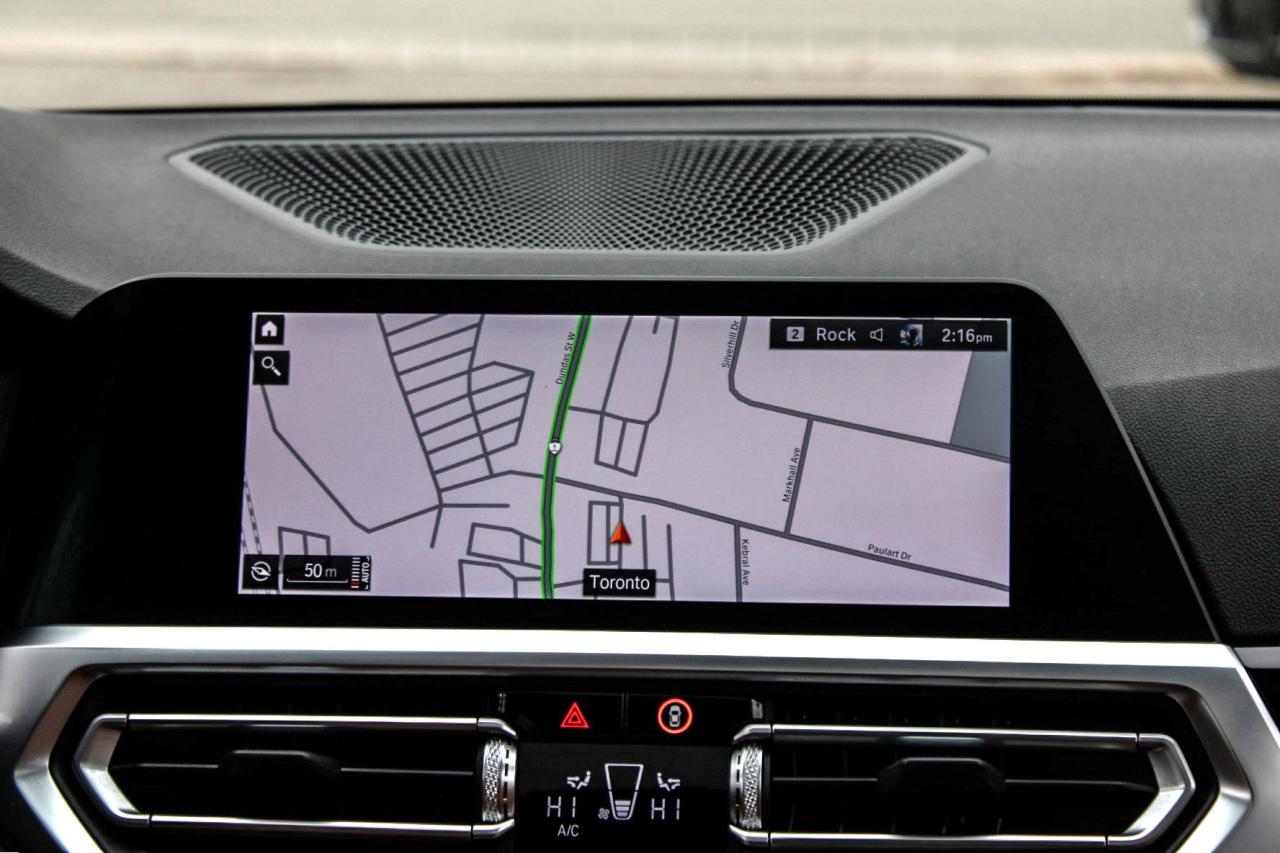 2022 BMW 3 Series 330i xDrive  BkpCam HtdSeats Gps Photo