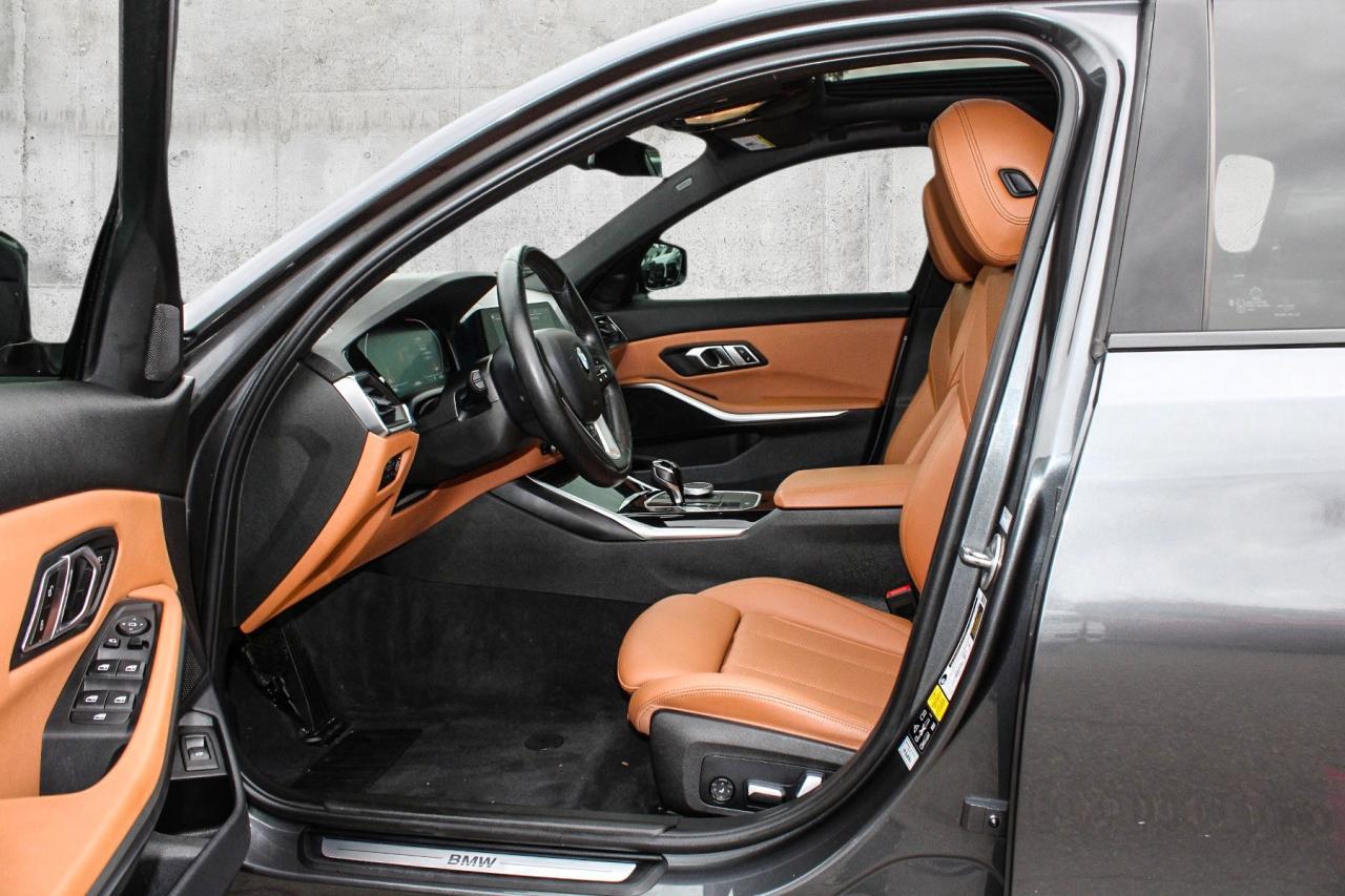 2022 BMW 3 Series 330i xDrive  BkpCam HtdSeats Gps Photo