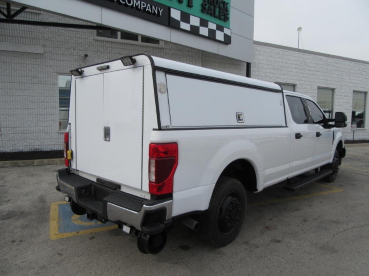 2020 Ford F-350 CREW CAB 4X4 HI-RAIL PACKAGE 8FT BOX Photo2