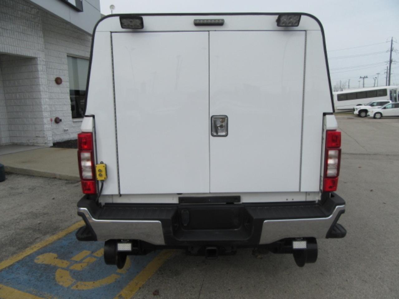 2020 Ford F-350 CREW CAB 4X4 HI-RAIL PACKAGE 8FT BOX Photo