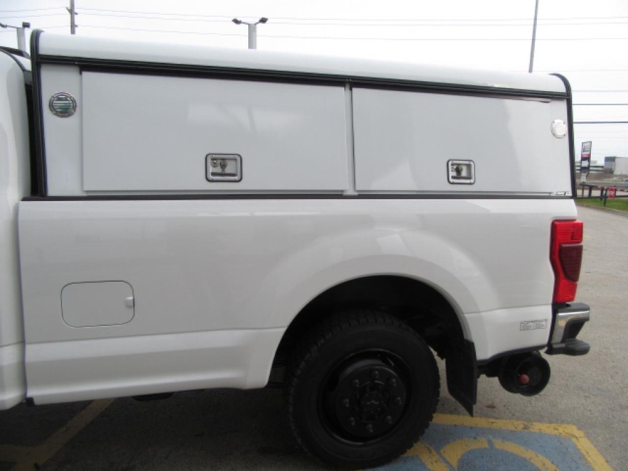 2020 Ford F-350 CREW CAB 4X4 HI-RAIL PACKAGE 8FT BOX Photo