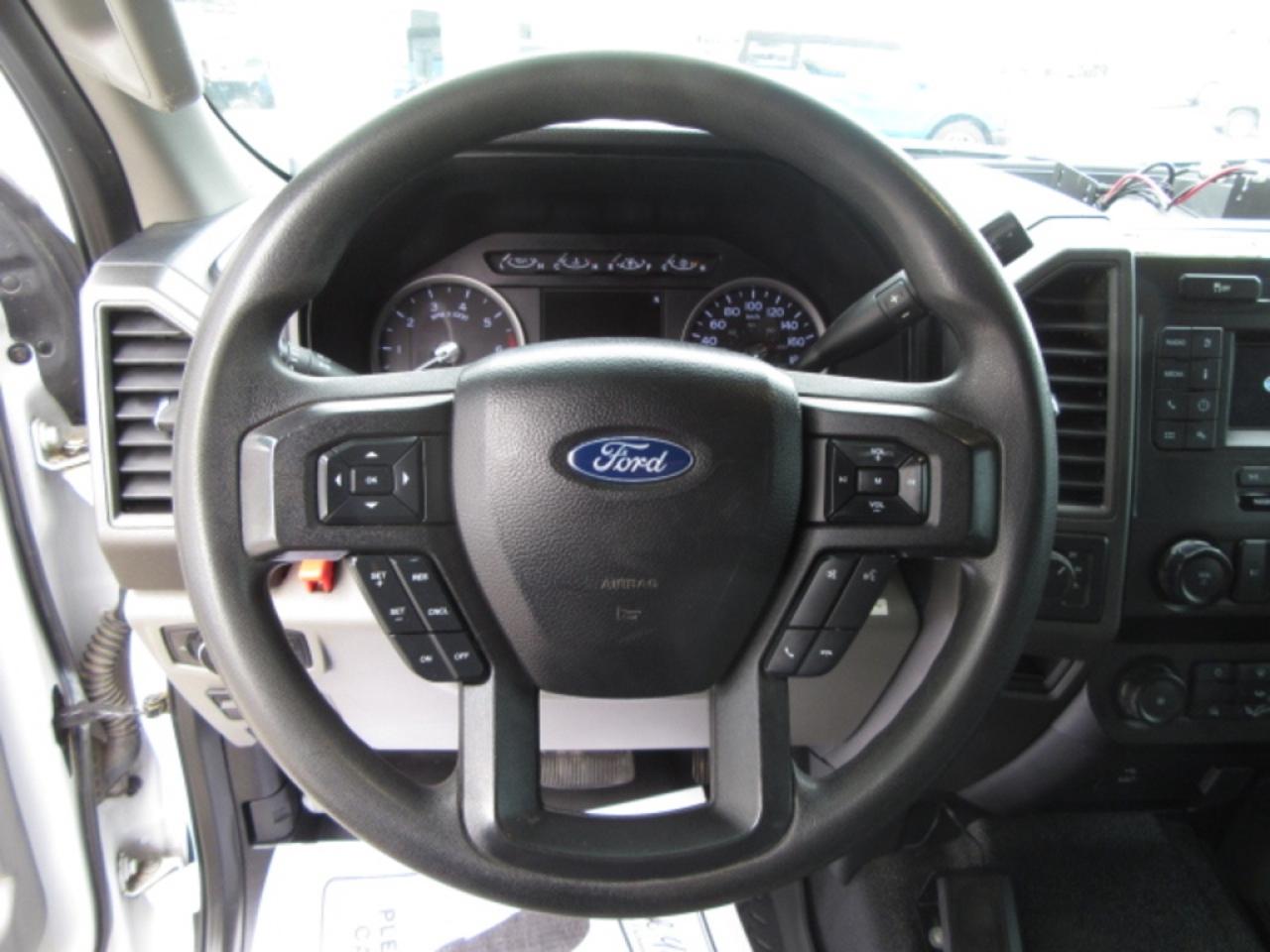 2020 Ford F-350 CREW CAB 4X4 HI-RAIL PACKAGE 8FT BOX Photo