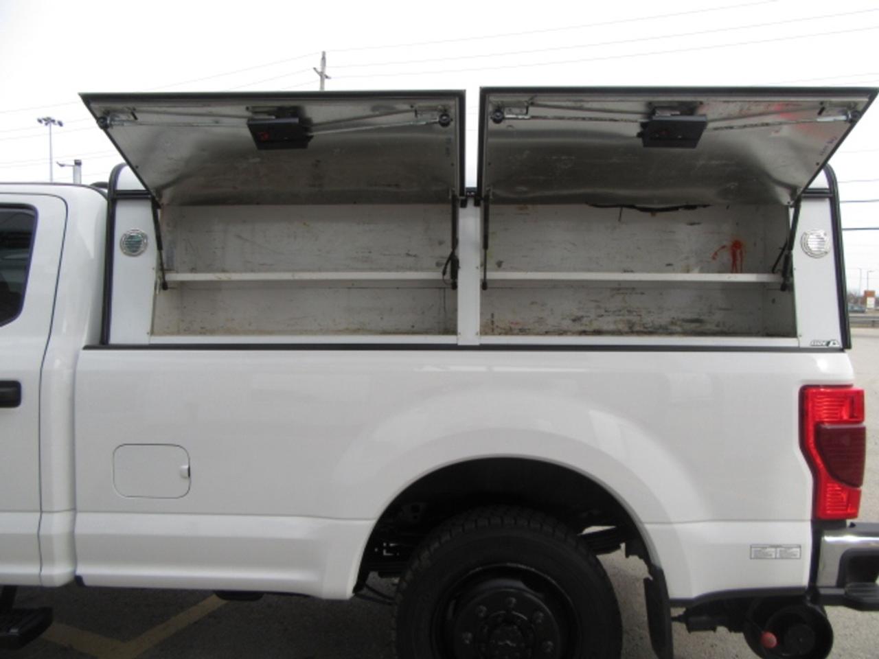 2020 Ford F-350 CREW CAB 4X4 HI-RAIL PACKAGE 8FT BOX Photo