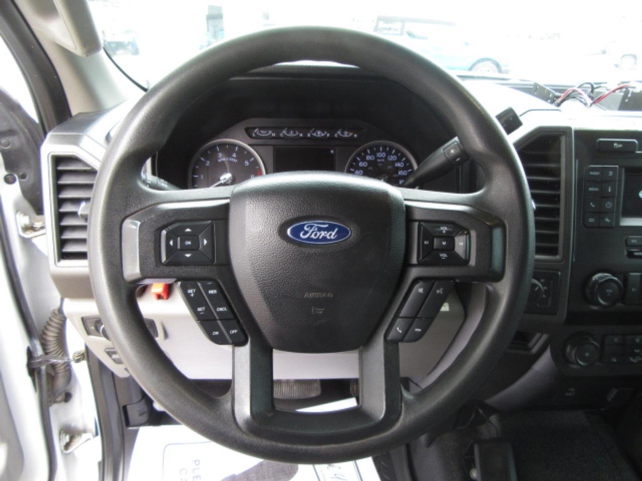 2020 Ford F-350 CREW CAB 4X4 HI-RAIL PACKAGE 8FT BOX Photo