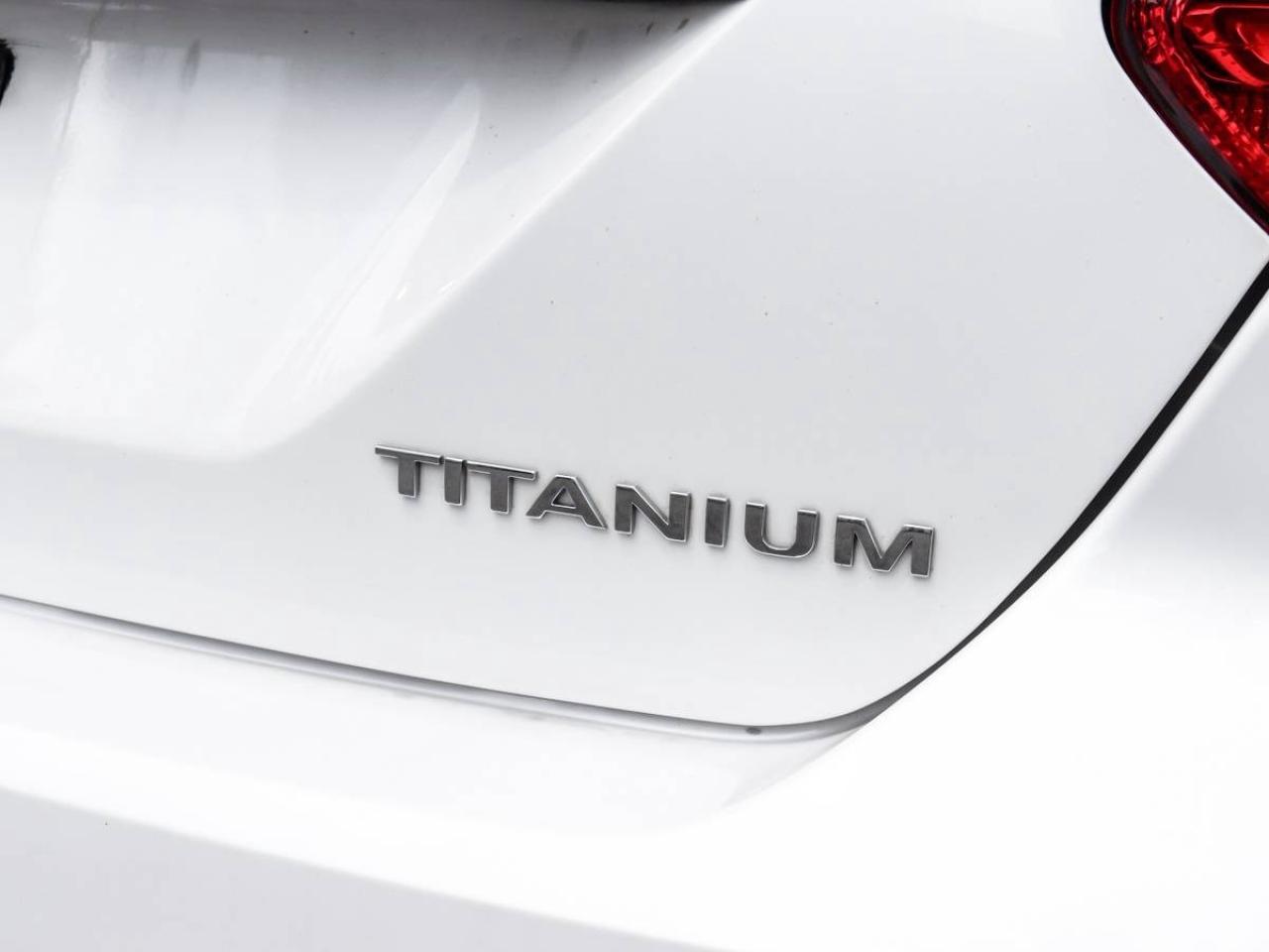 2012 Ford Focus HB Titanium Photo