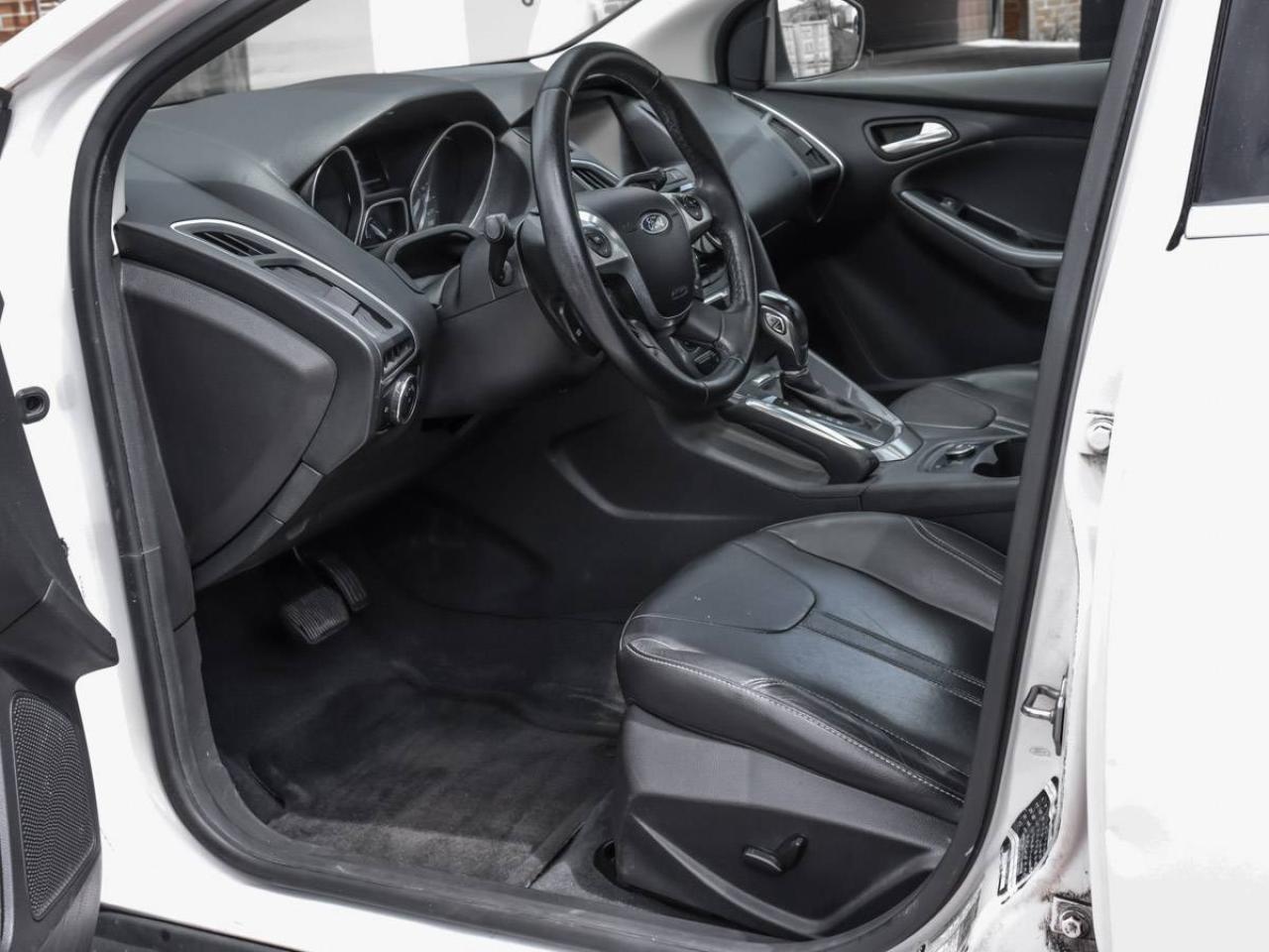 2012 Ford Focus HB Titanium Photo