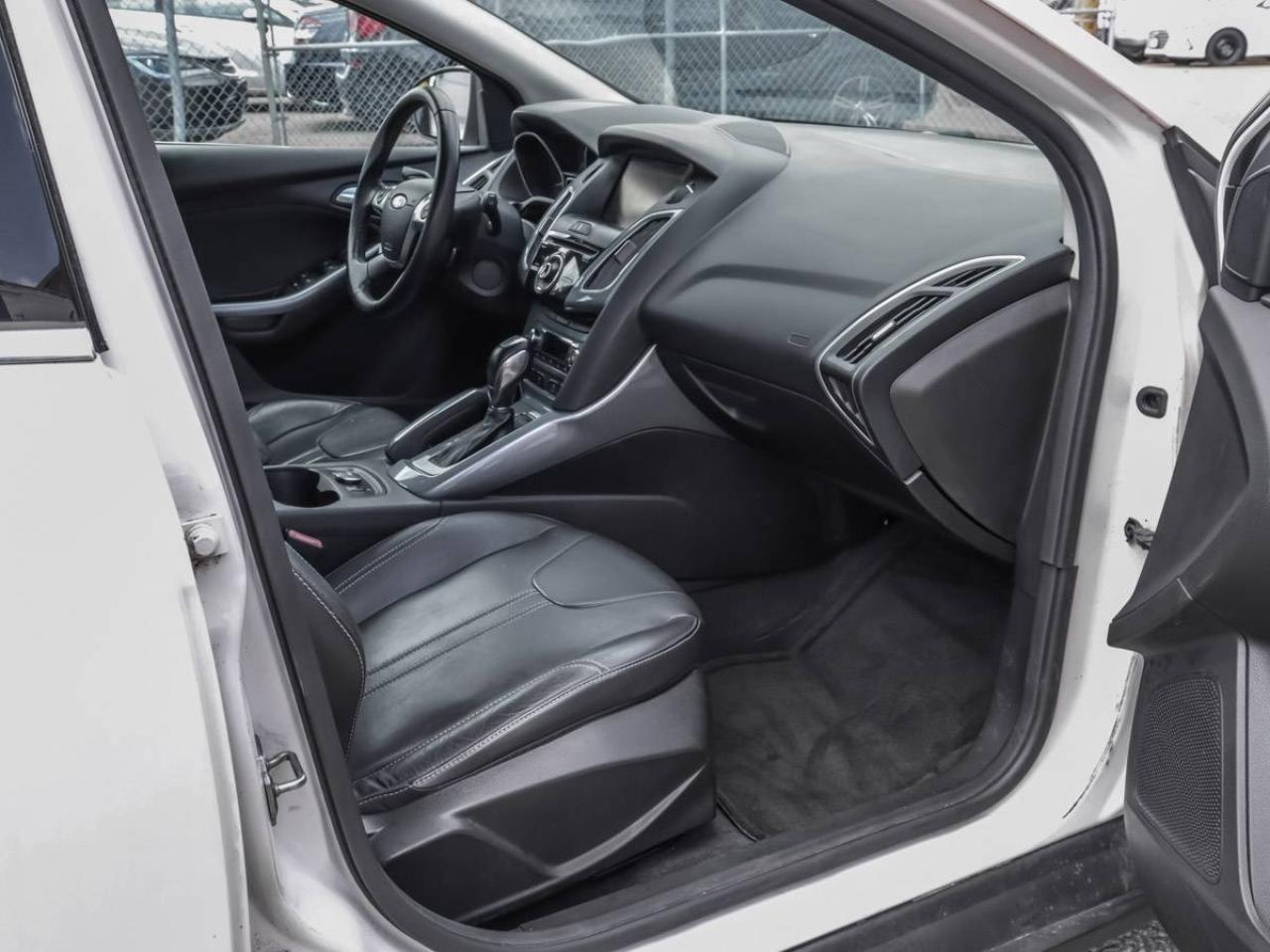 2012 Ford Focus HB Titanium Photo