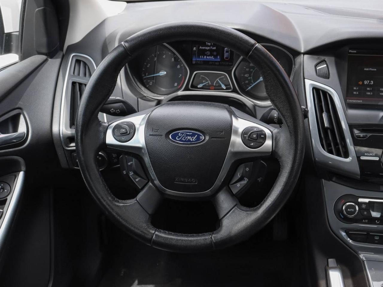 2012 Ford Focus HB Titanium Photo