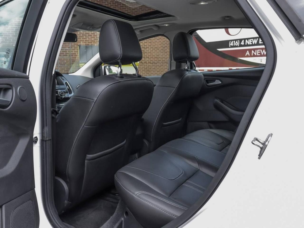 2012 Ford Focus HB Titanium Photo