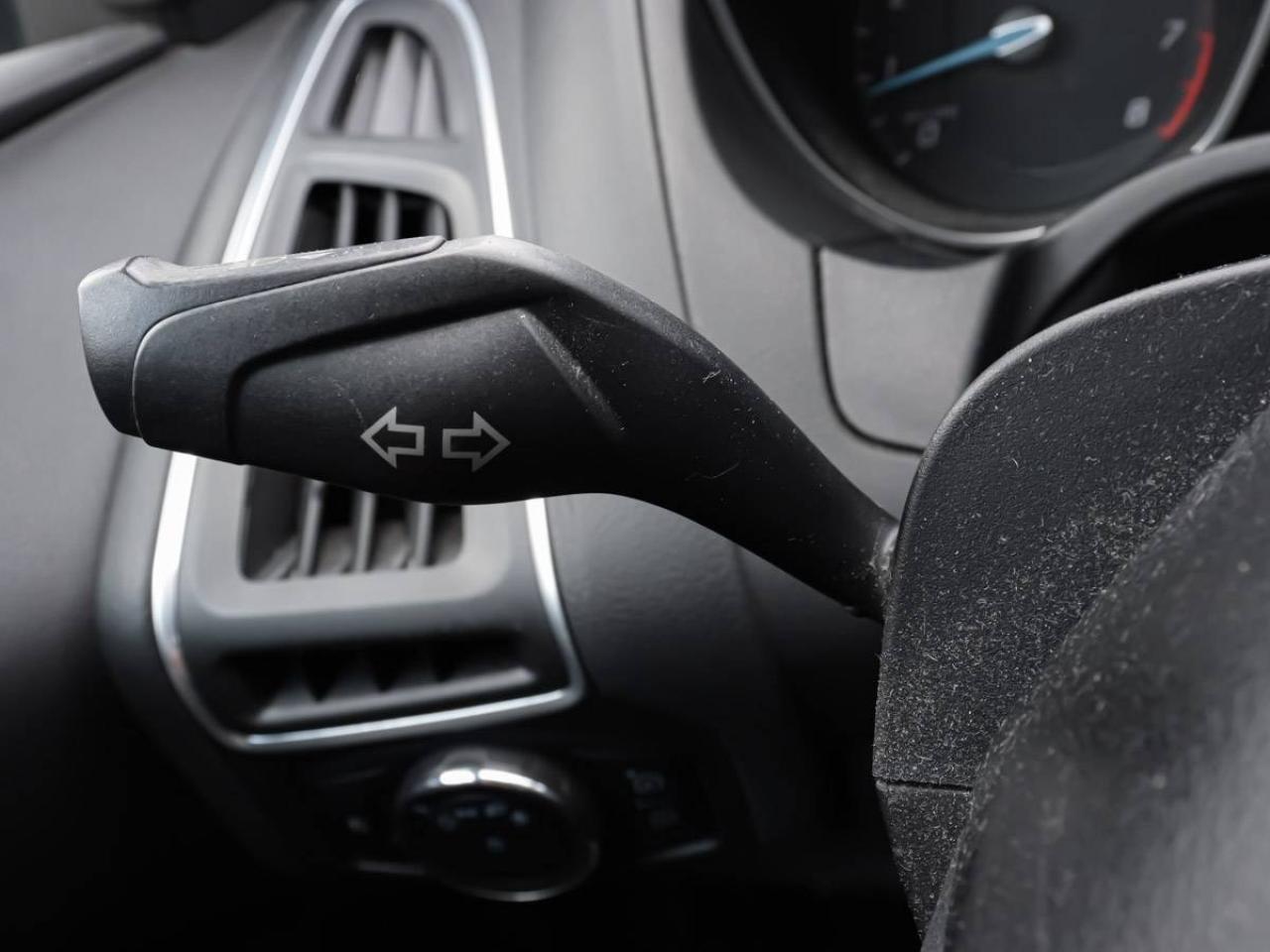 2012 Ford Focus HB Titanium Photo