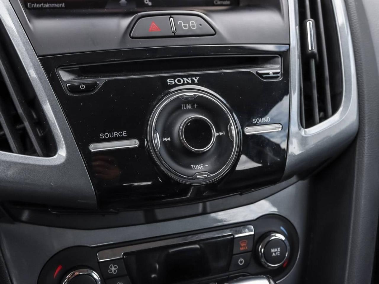 2012 Ford Focus HB Titanium Photo